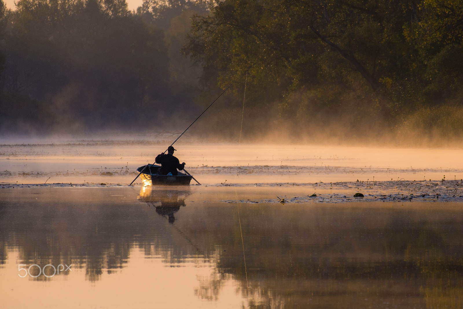 Fujifilm X-E1 + Fujifilm XC 50-230mm F4.5-6.7 OIS sample photo. Lonely fisherman photography