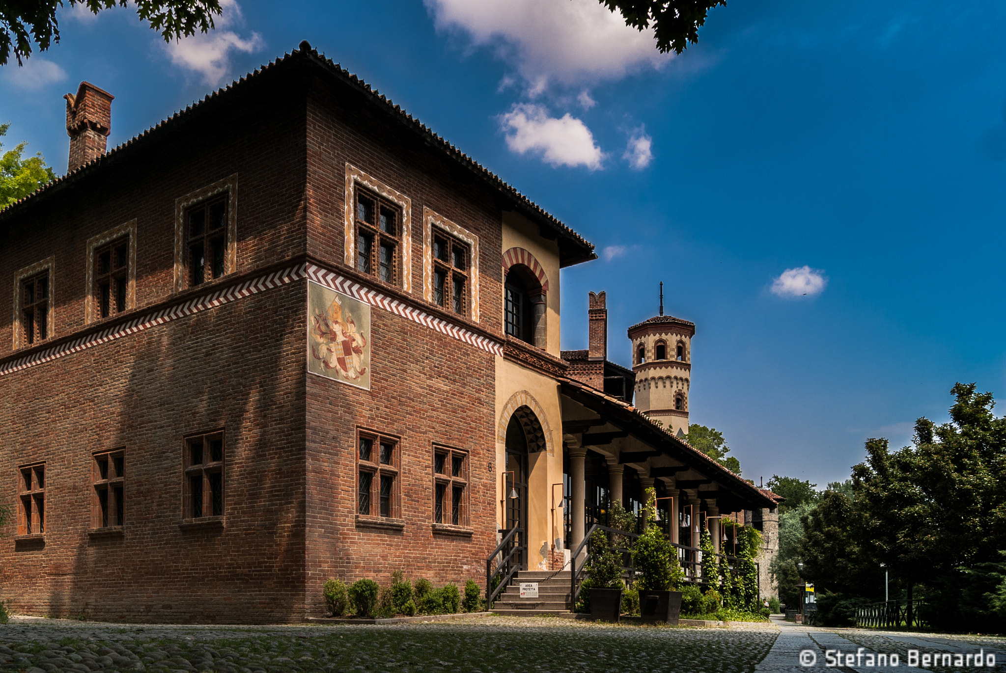 Sony Alpha DSLR-A230 sample photo. Borgo medievale photography