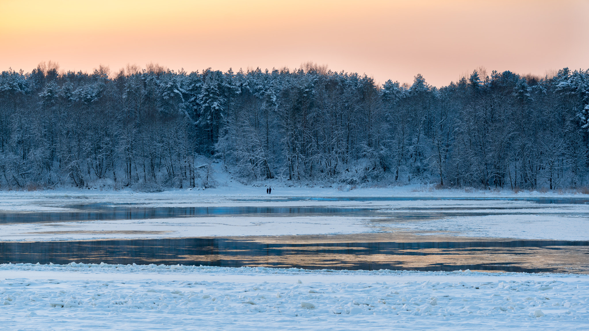 Sony a7R II + Canon EF 135mm F2L USM sample photo. Evening. photography