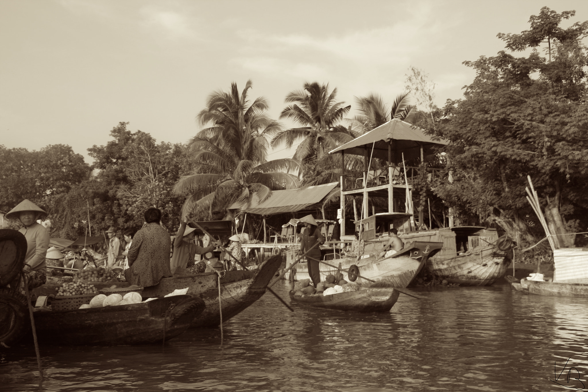 Canon EOS 1000D (EOS Digital Rebel XS / EOS Kiss F) sample photo. Mekong delta photography