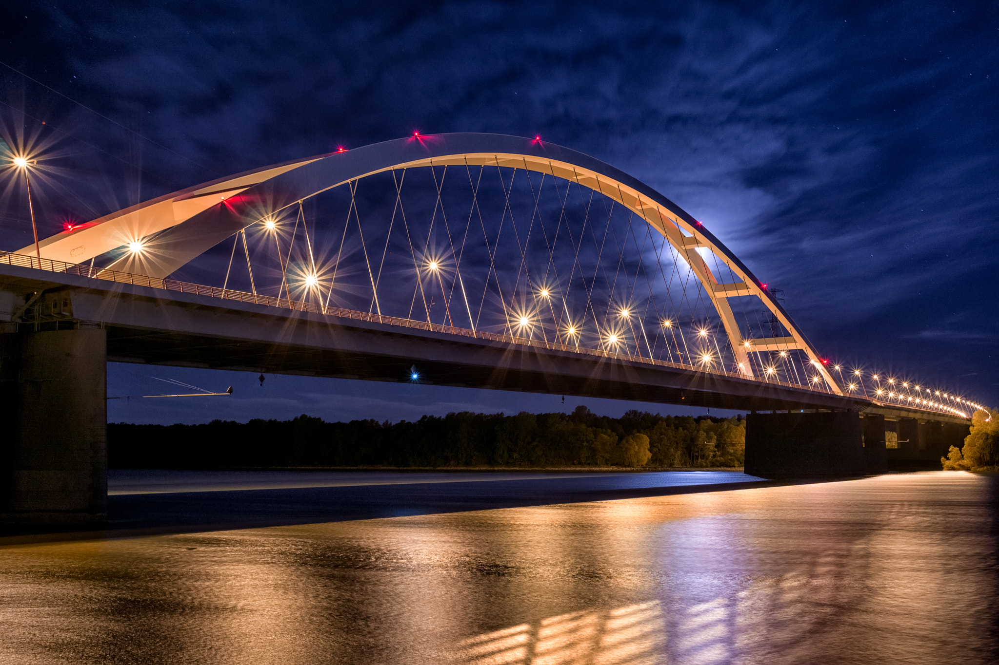 Sony Sonnar T* E 24mm F1.8 ZA sample photo. Pentele bridge in moonlight photography