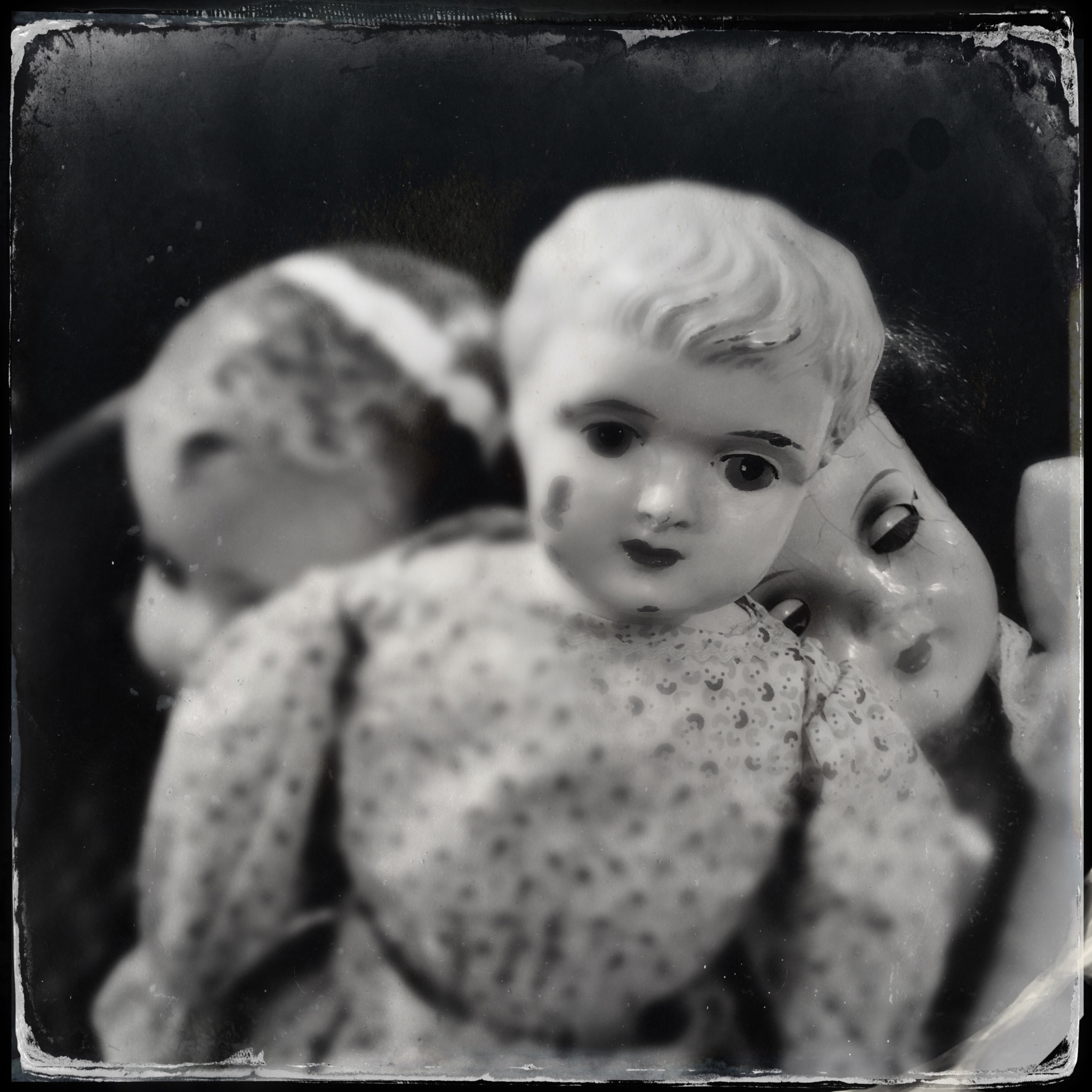 Hipstamatic 330 sample photo. Dolls - 2016 photography