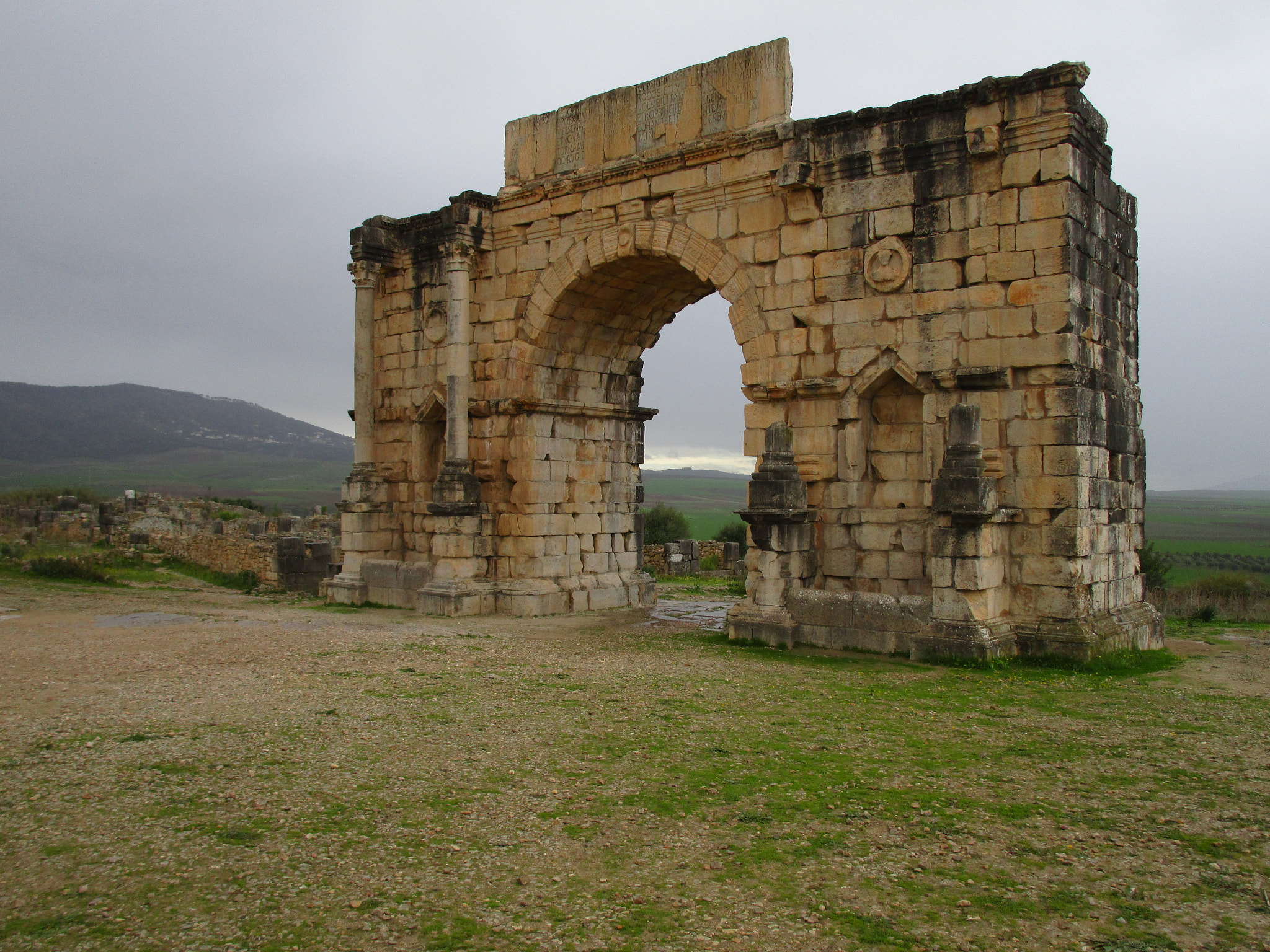 Canon PowerShot ELPH 150 IS (IXUS 155 / IXY 140) sample photo. Volubilis photography