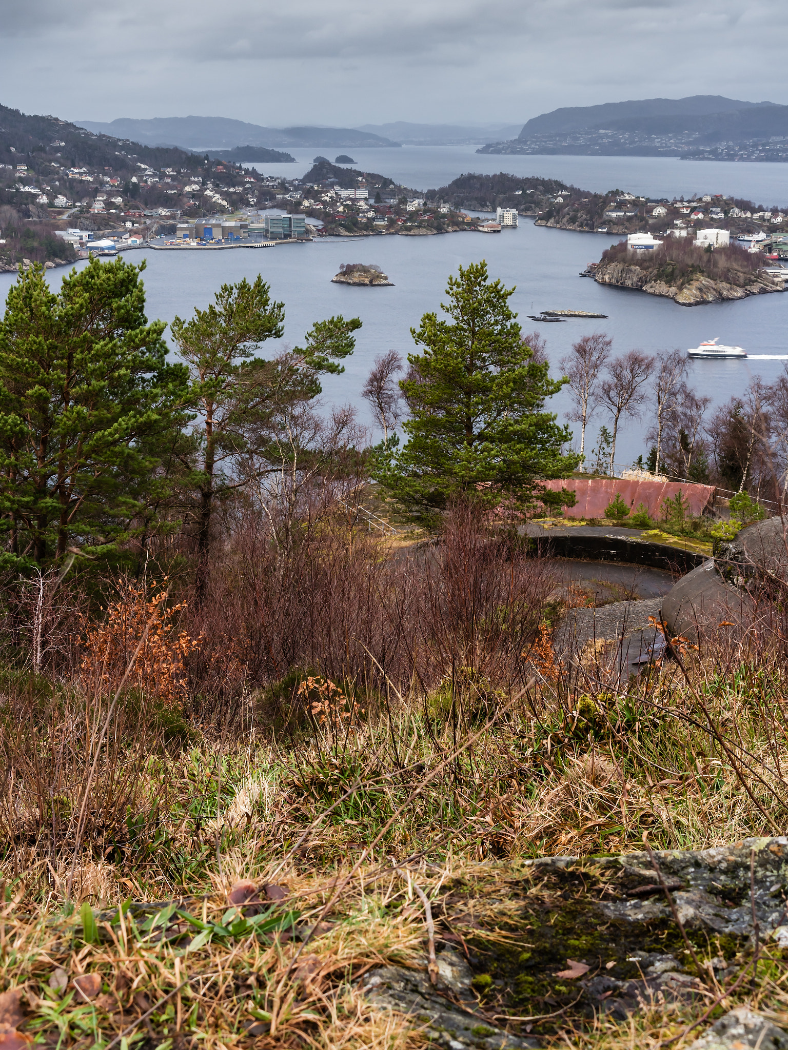 Samsung NX30 + Samsung NX 18-55mm F3.5-5.6 OIS sample photo. "view from kvarven fort" photography