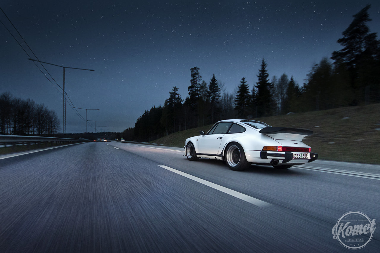 Canon EOS 50D + Sigma 10-20mm F4-5.6 EX DC HSM sample photo. Porsche 930 turbo photography