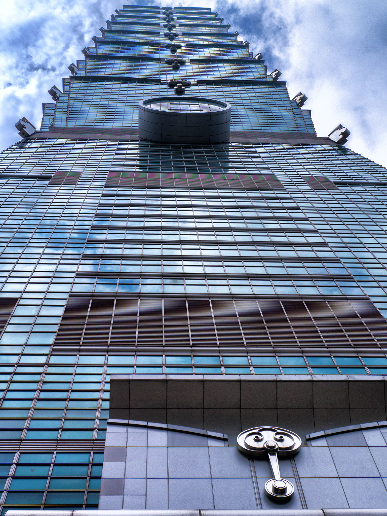 Panasonic Lumix DMC-GX1 sample photo. Taipei 101 photography