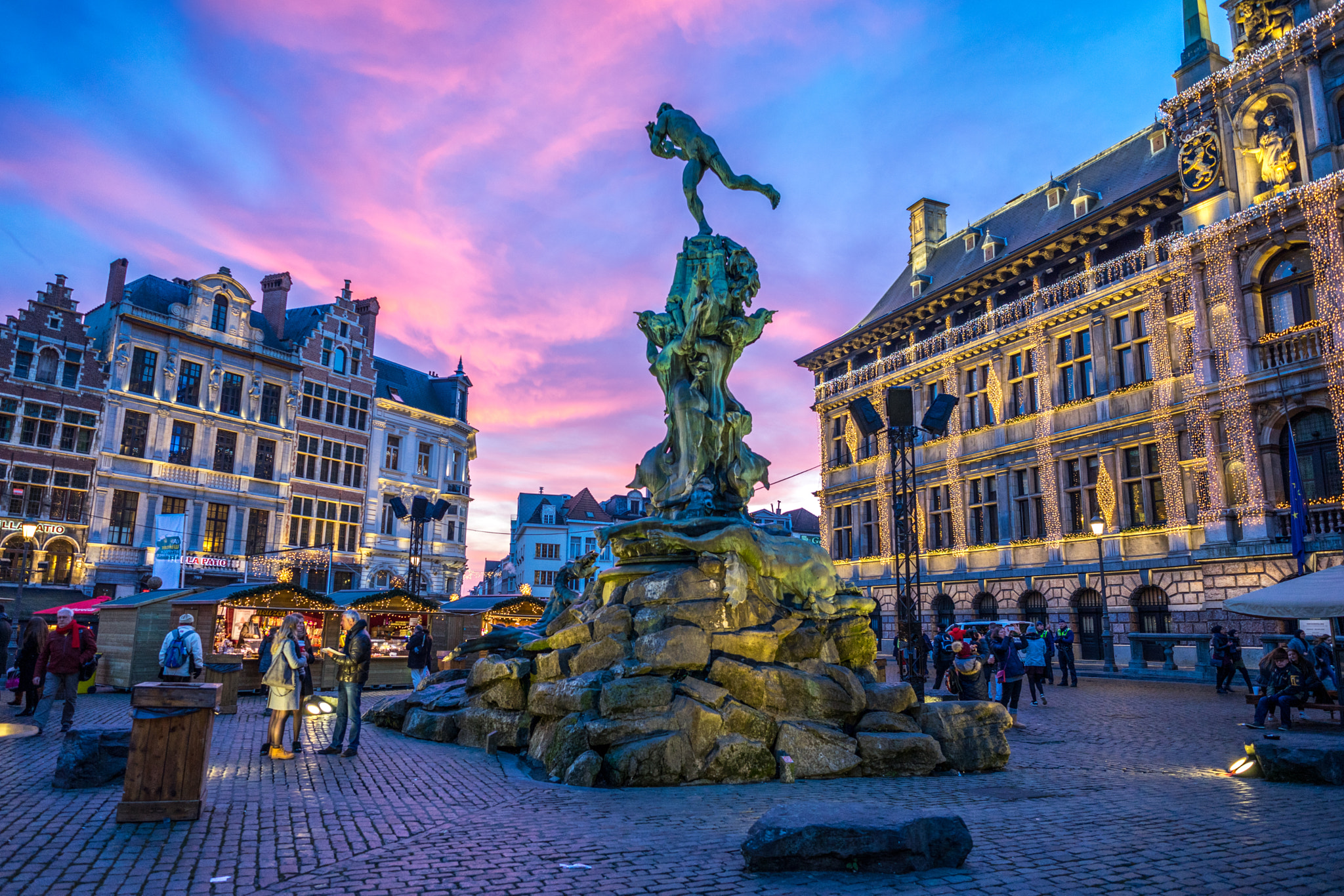 E 21mm F2.8 sample photo. Antwerp photography