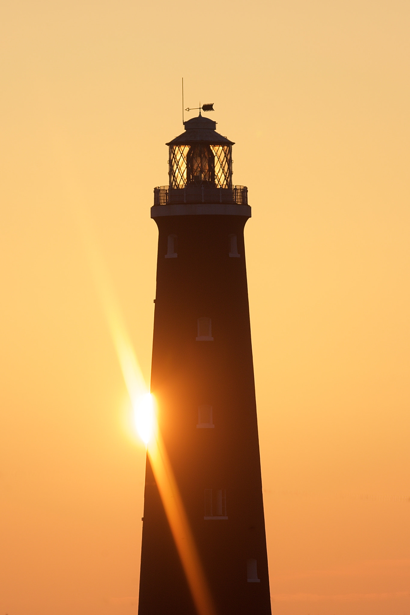Canon EF 300mm F4L IS USM sample photo. Old dungeness lighthouse photography