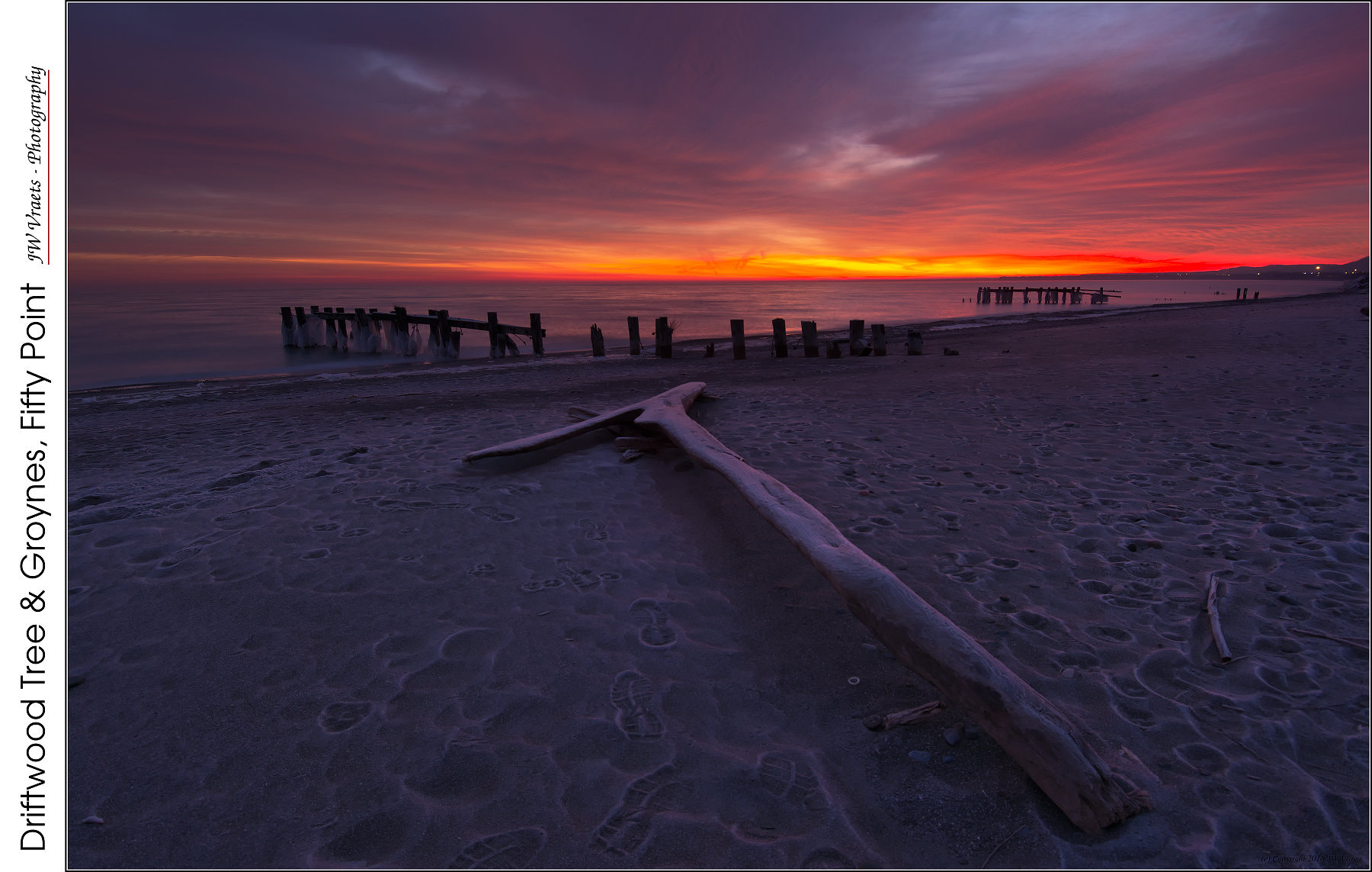 Nikon D7100 + Tokina AT-X Pro 12-24mm F4 (IF) DX sample photo. Driftwood & groynes, fifty point photography