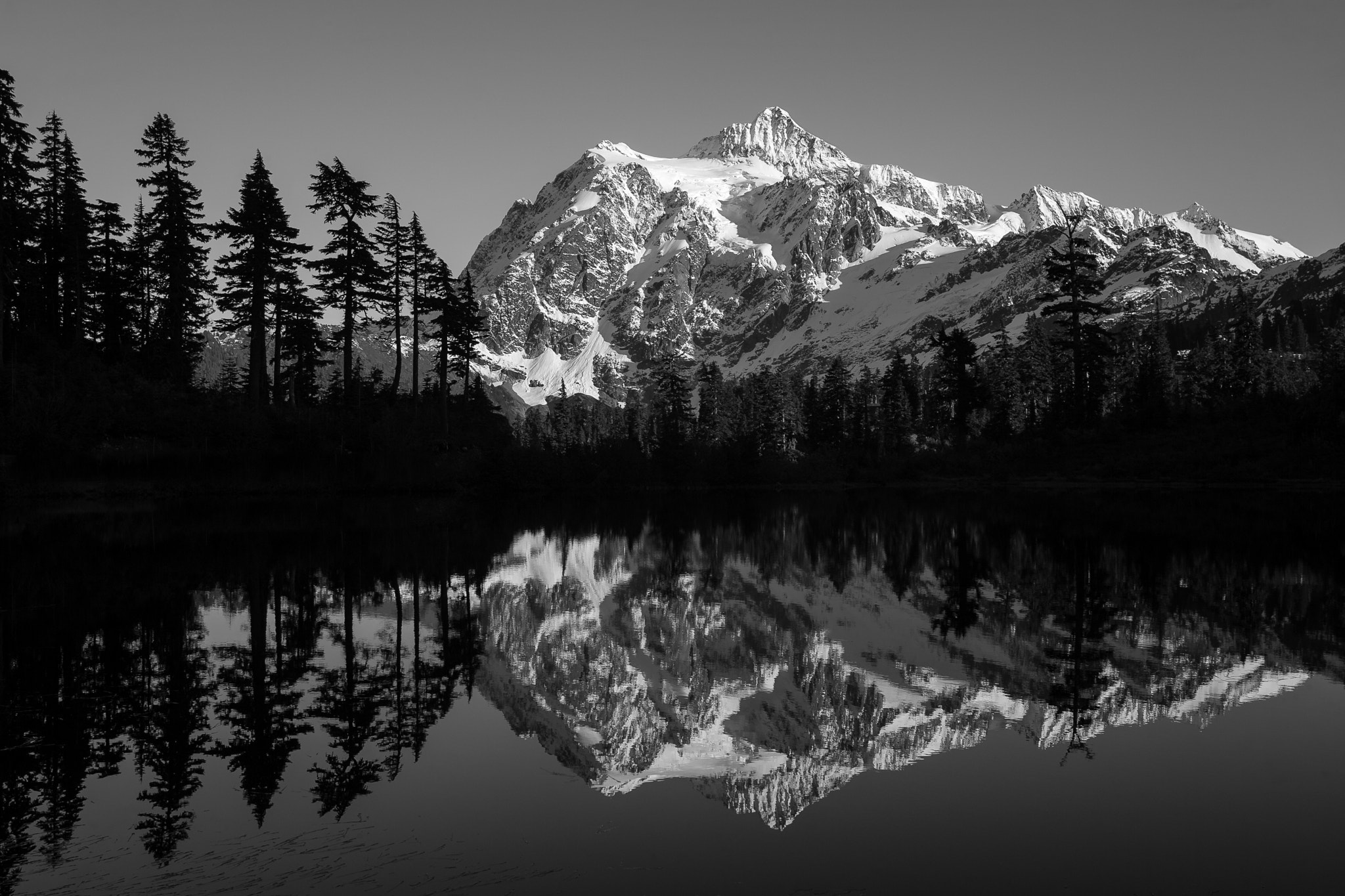 Canon EOS-1D Mark II N + Canon EF 16-35mm F2.8L USM sample photo. Mount shuksan reflection photography