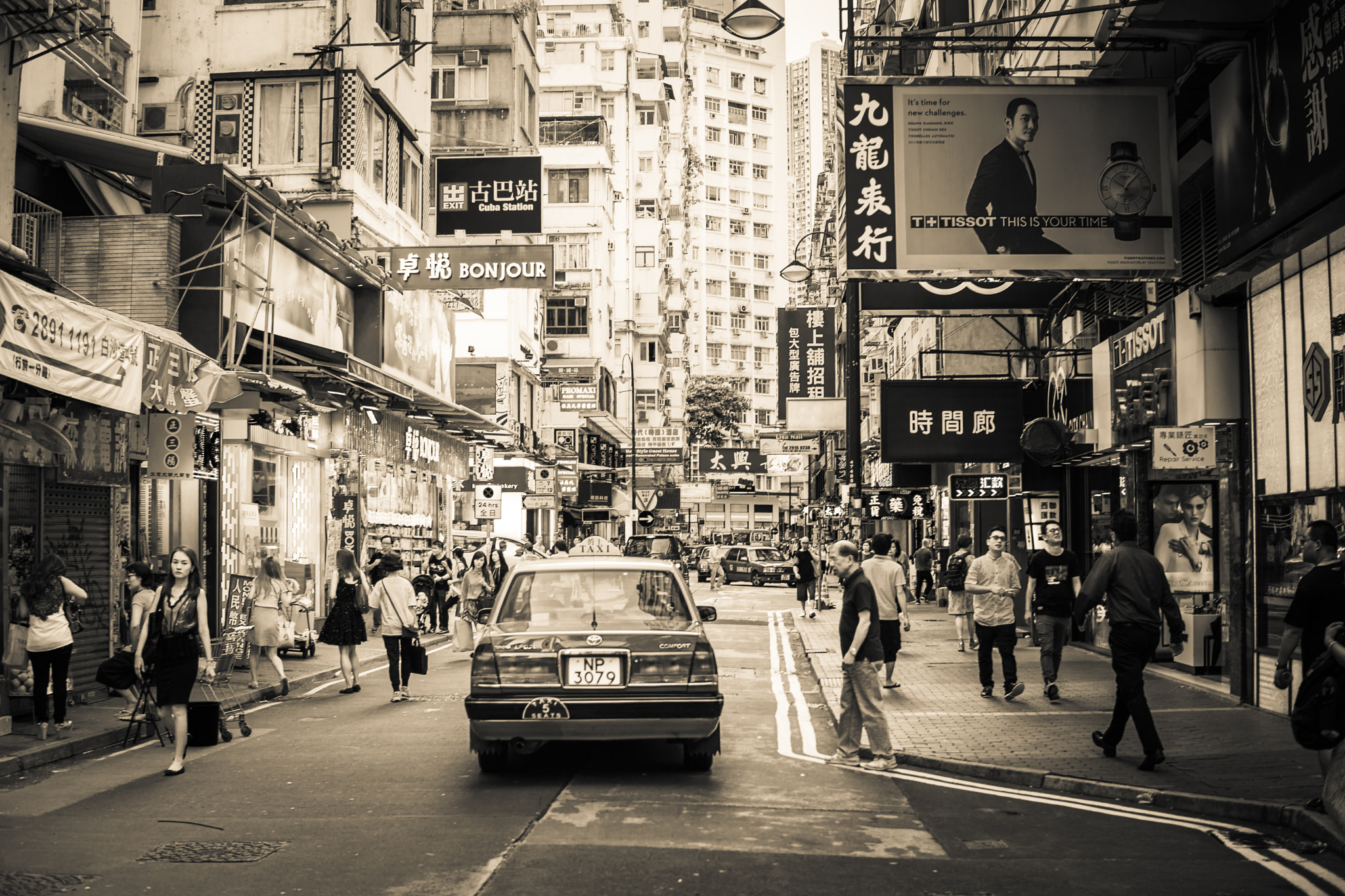 Sony a6300 + 30mm F1.4 DC DN | Contemporary 016 sample photo. Hong kong photography