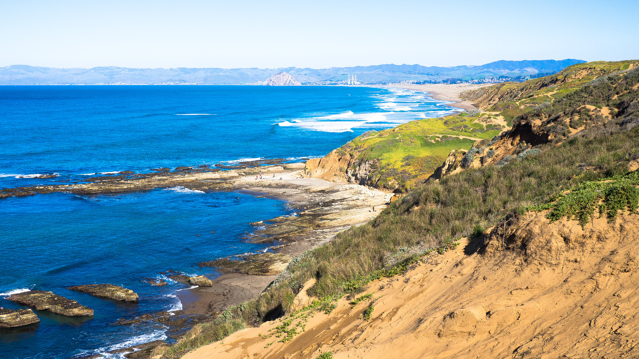Olympus OM-D E-M10 + LUMIX G 20/F1.7 II sample photo. Montaña de oro photography
