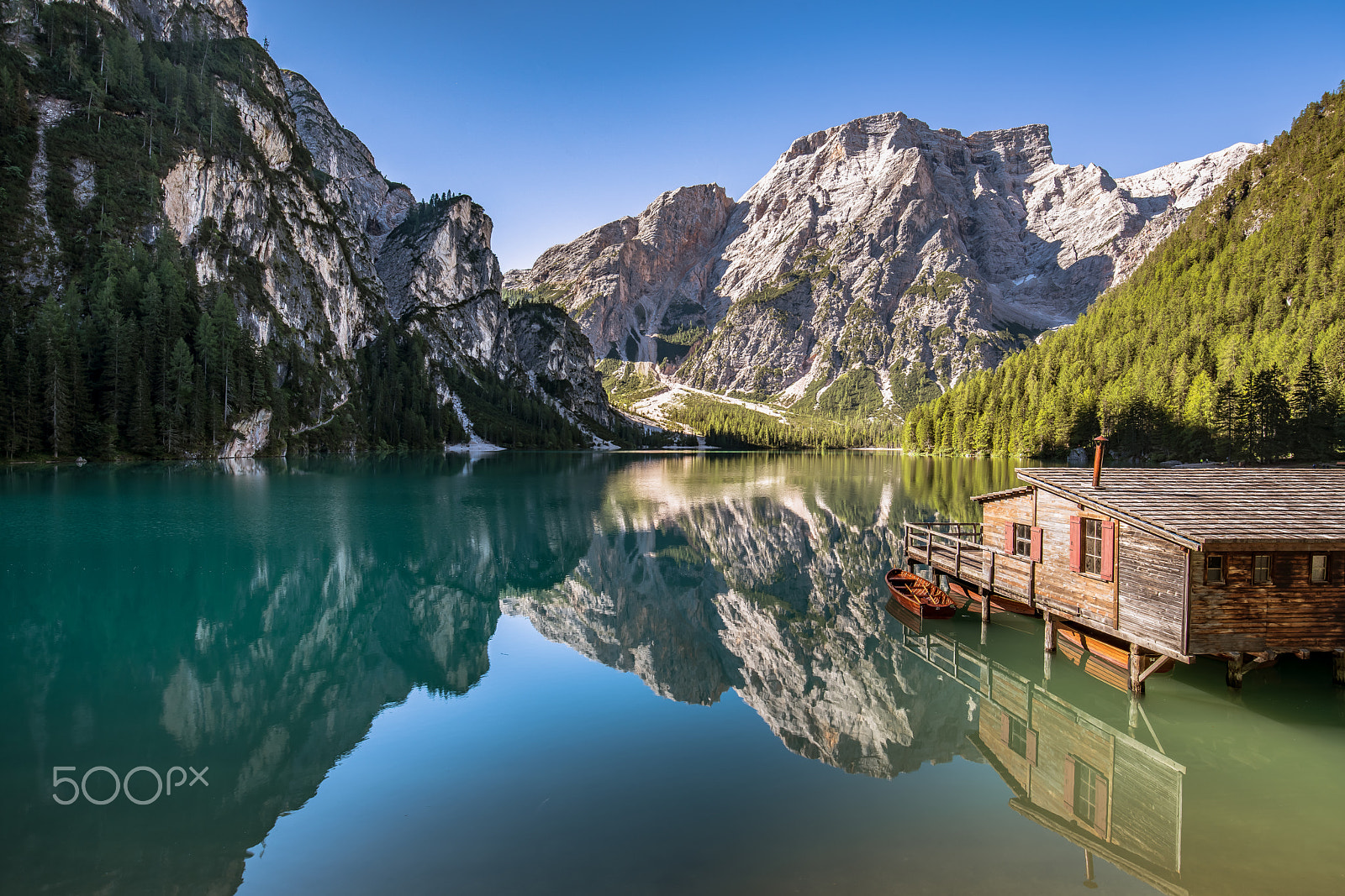 Canon EF 16-35mm F4L IS USM sample photo. Alpine lake photography