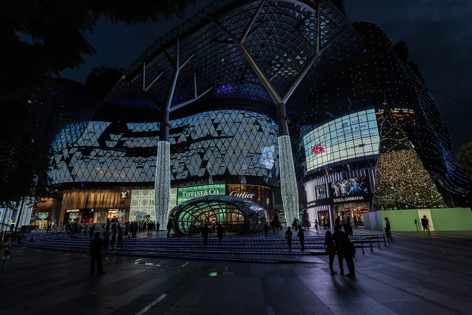 Canon EF 16-35mm F4L IS USM sample photo. Singapore photography