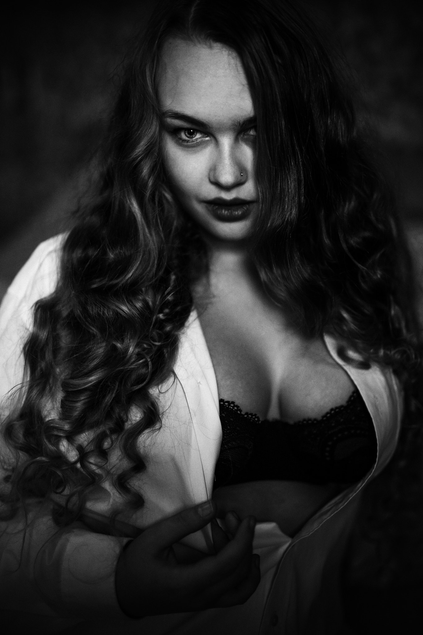 Canon 50mm F1.4 DG HSM | Art 014 sample photo. Lady in black an white photography