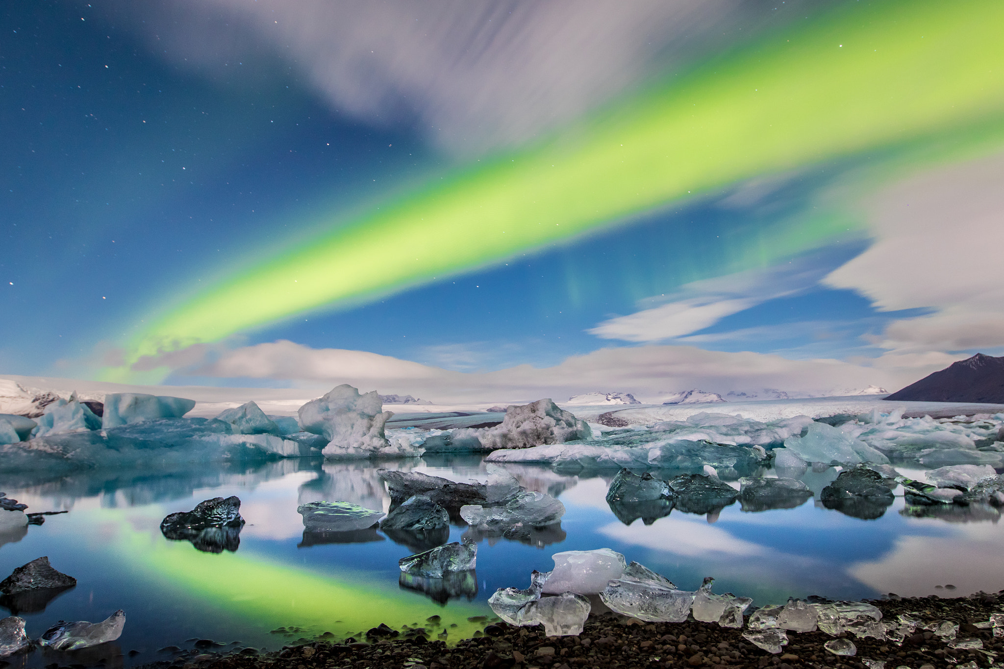 Canon EF 16-35mm F2.8L II USM sample photo. Northern lights in jökulsàrlòn photography