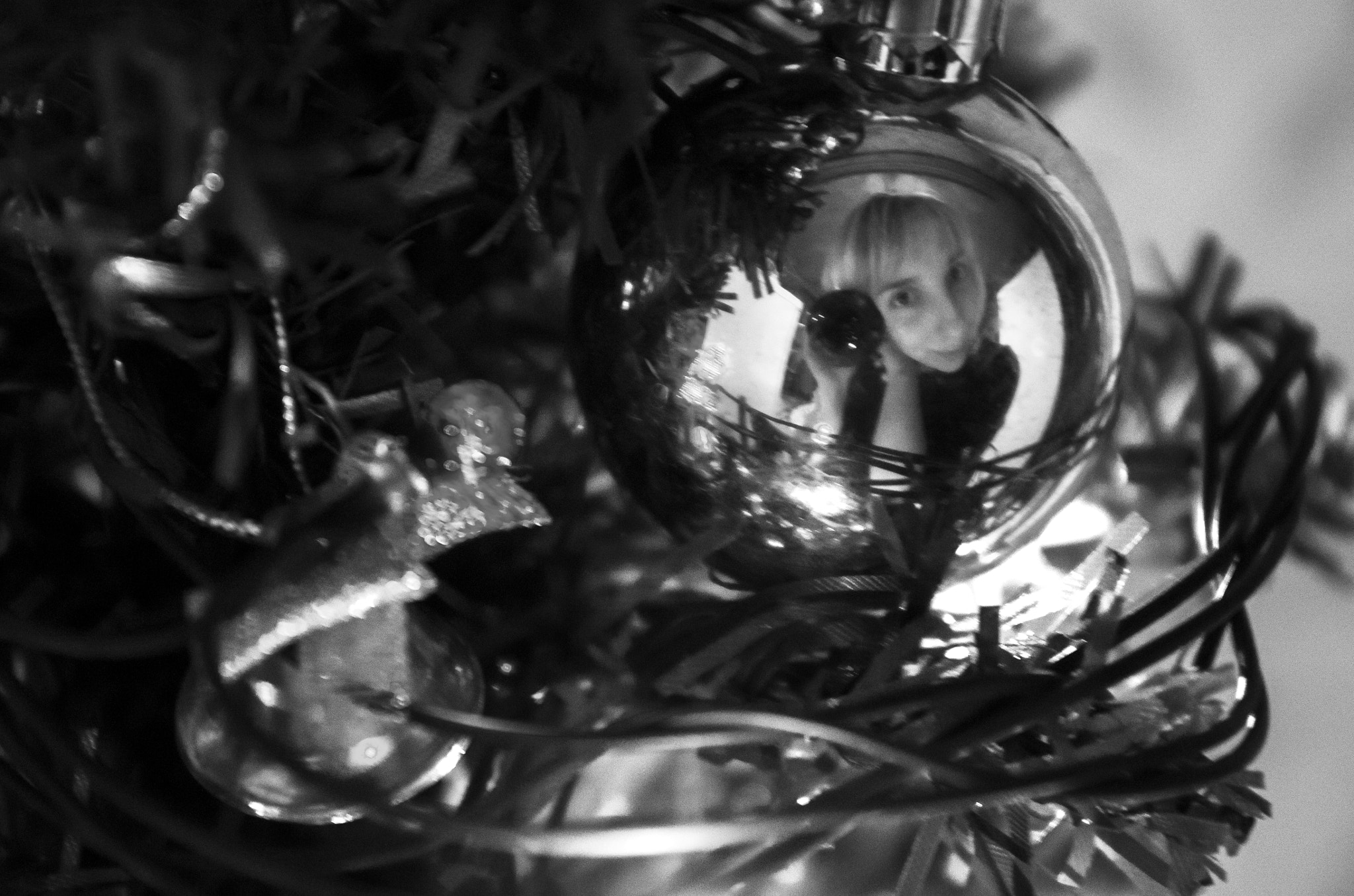 Pentax K-30 + Pentax smc FA 77mm 1.8 Limited sample photo. Me in christmas photography
