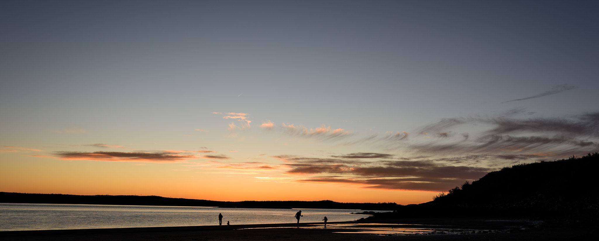 Nikon D810 + Nikon AF-S Nikkor 24mm F1.8G ED sample photo. Night at the beach photography