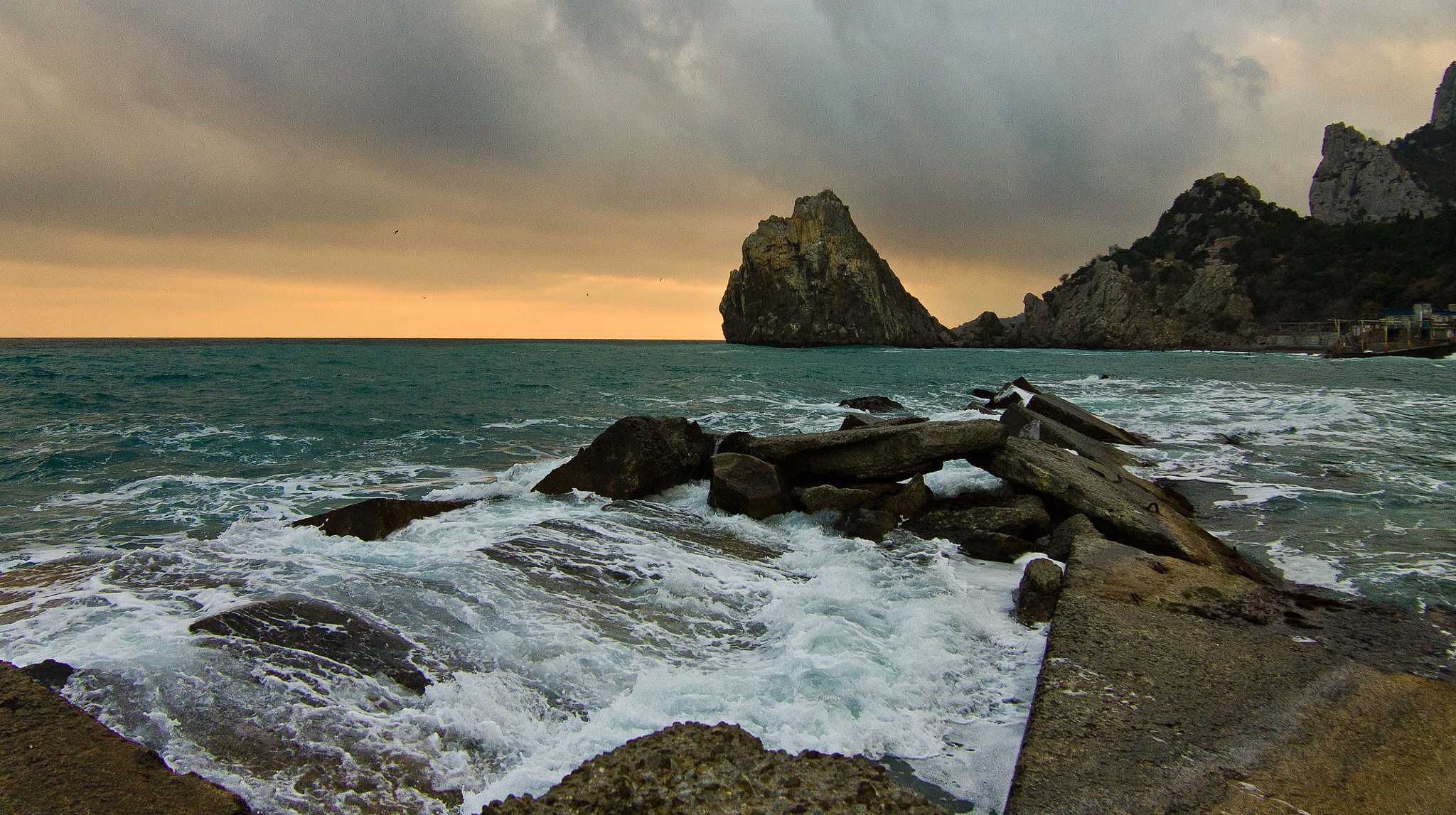 Canon EF 35-80mm f/4-5.6 sample photo. Шторм у Дивы photography