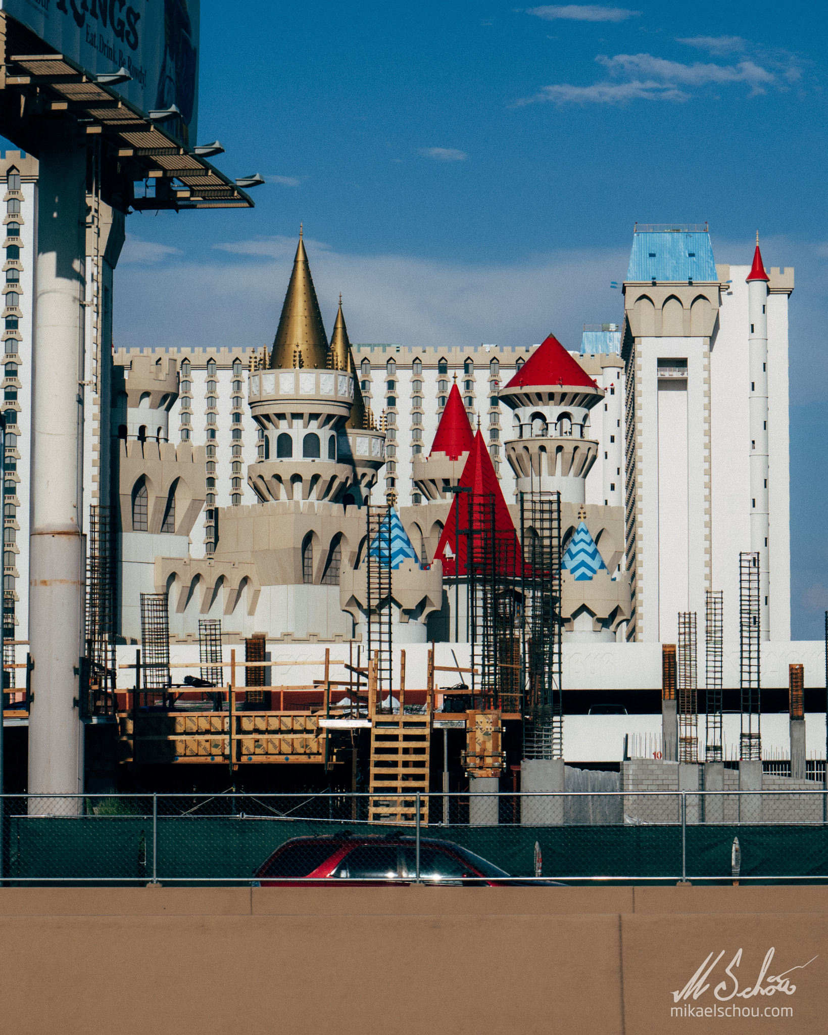 Panasonic Leica DG Nocticron 42.5mm F1.2 ASPH OIS sample photo. Dreamy vegas photography