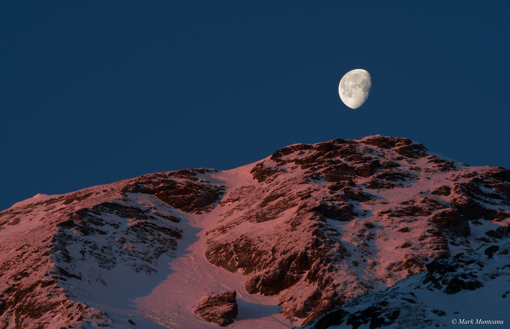 Nikon D500 + AF Nikkor 70-210mm f/4-5.6 sample photo. Rising high - sunrise vs moonset photography