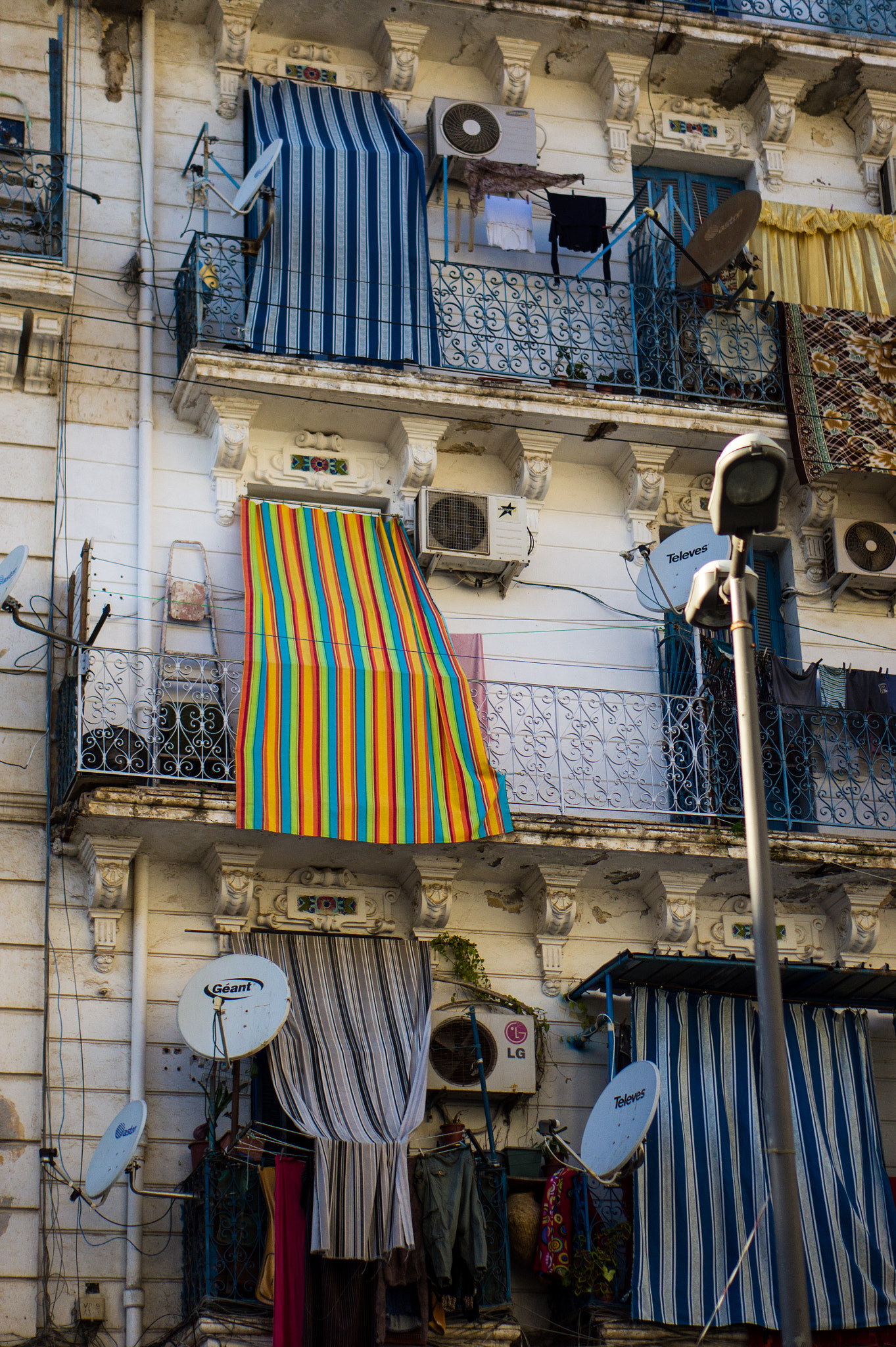 Sony Alpha NEX-5 + E 50mm F1.8 OSS sample photo. Streets of algeria photography