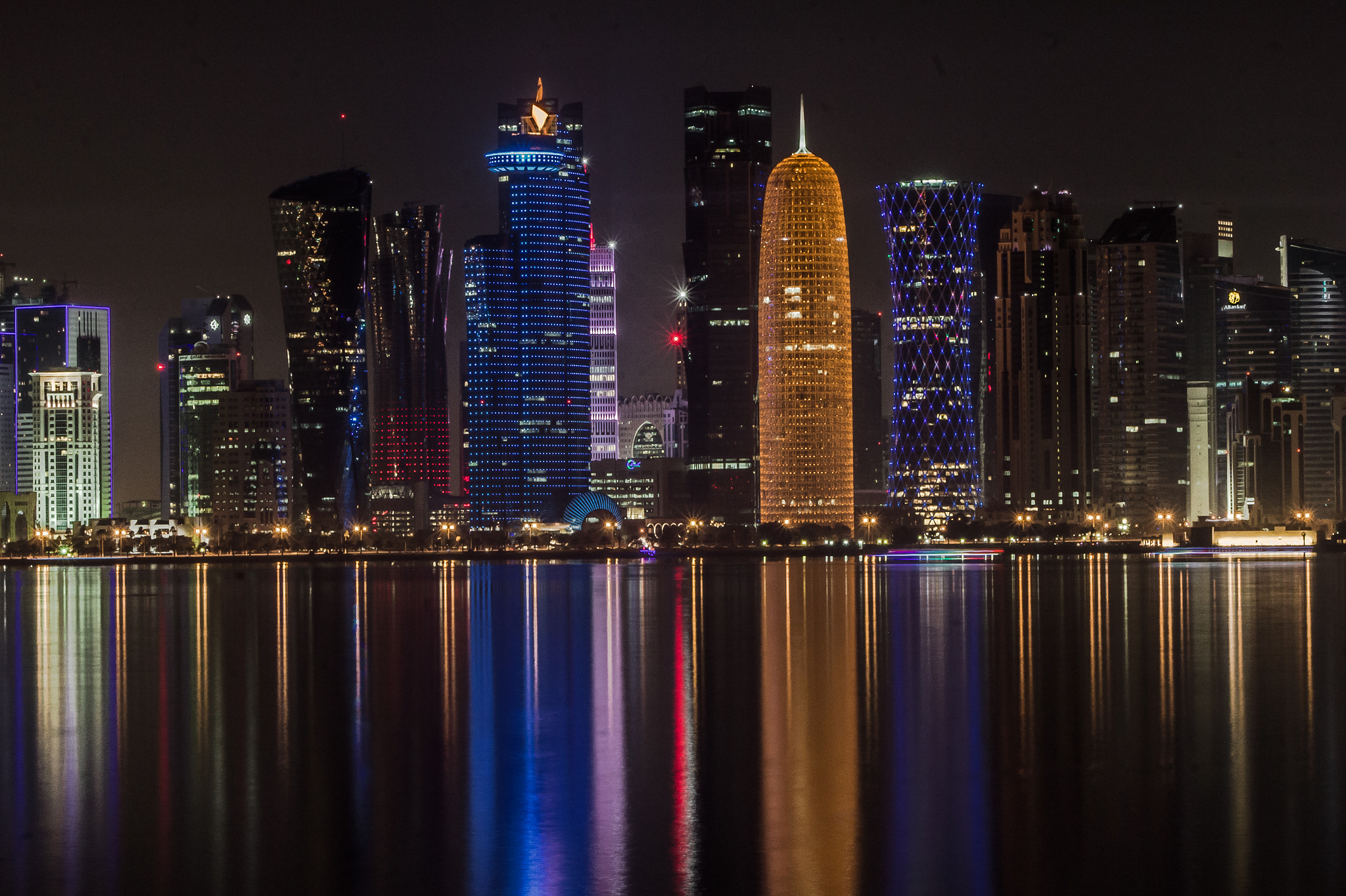 Canon EOS 550D (EOS Rebel T2i / EOS Kiss X4) + EF75-300mm f/4-5.6 sample photo. Doha downtowen photography