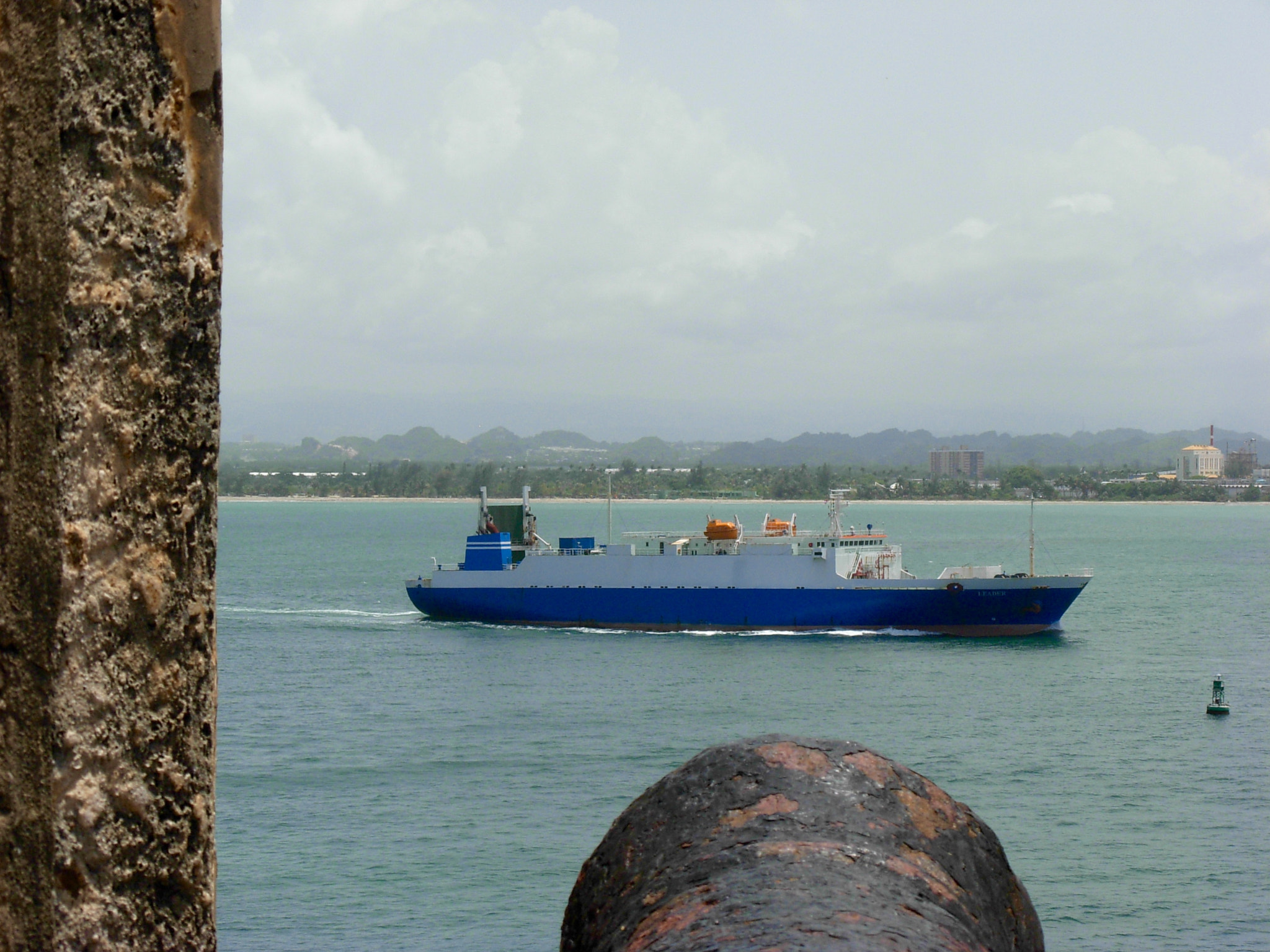 Nikon COOLPIX L5 sample photo. Maintaining safe passage.  castillo san felipe del morro, san juan, puerto rico photography