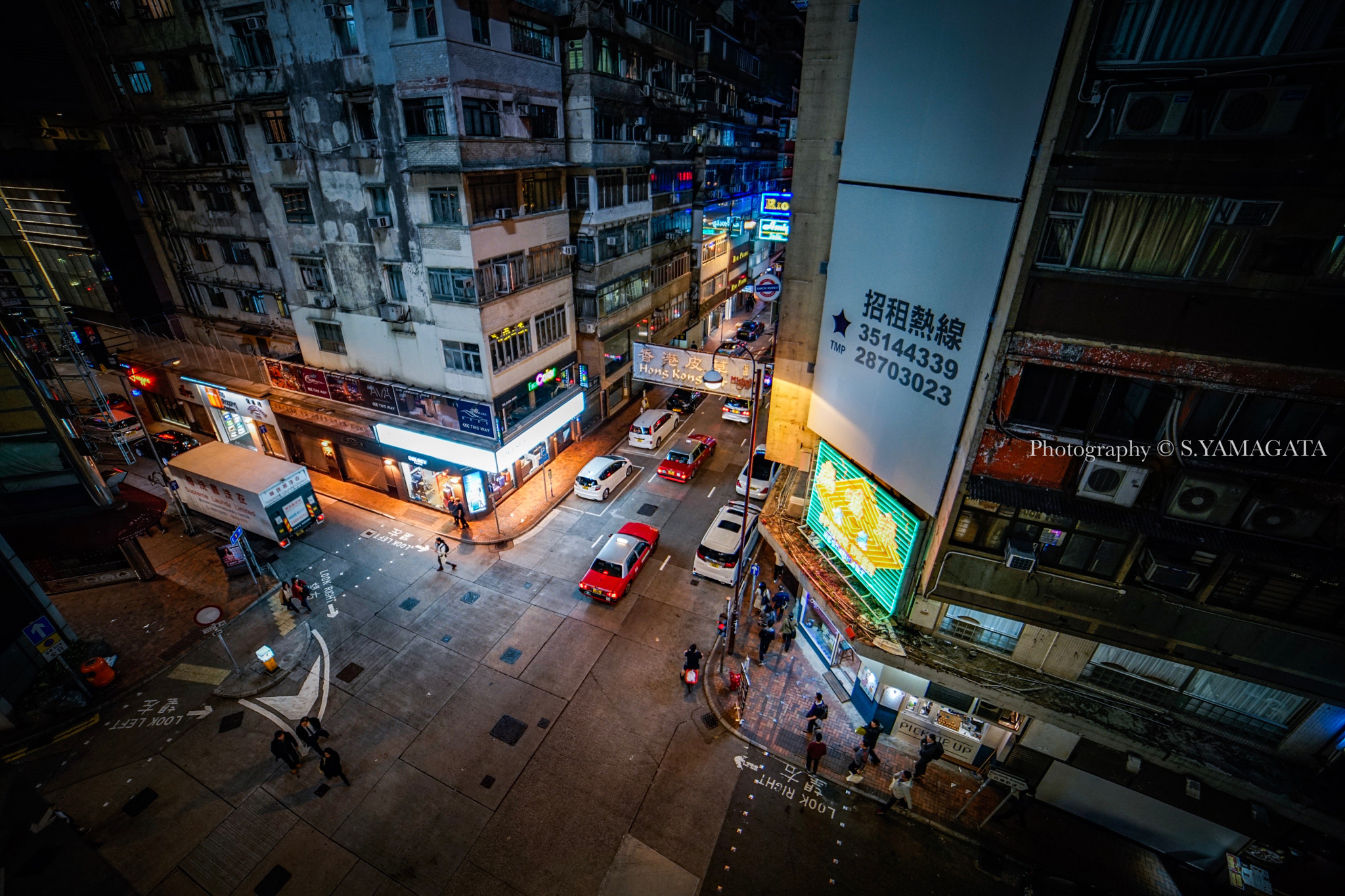 Sony a7 II + DT 40mm F2.8 SAM sample photo. Street corner photography