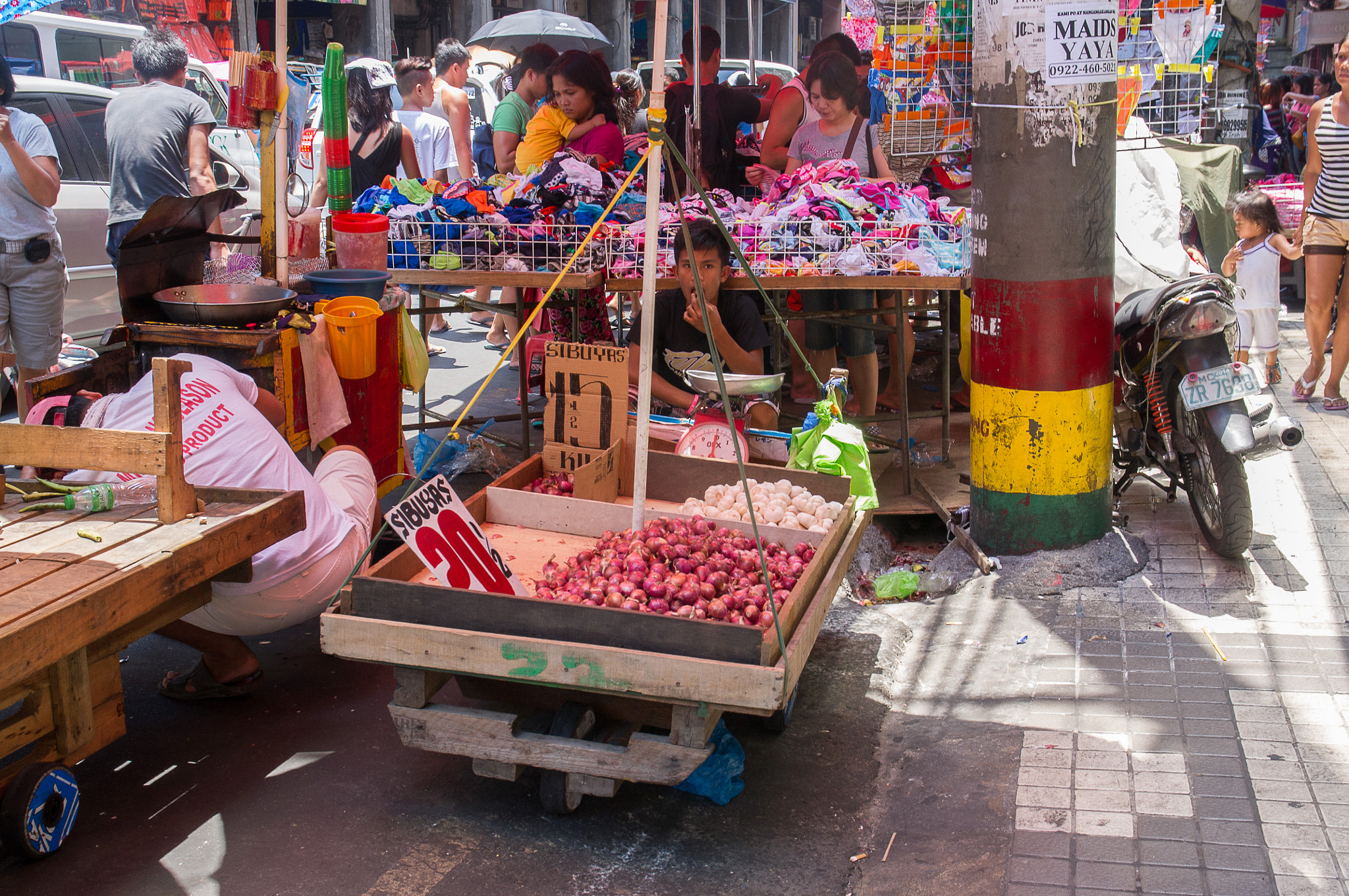 Pentax K-x sample photo. Manila photography