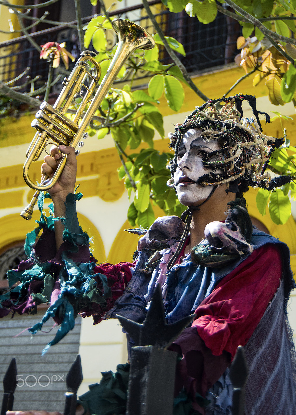 Nikon D3200 sample photo. Mask in habana photography