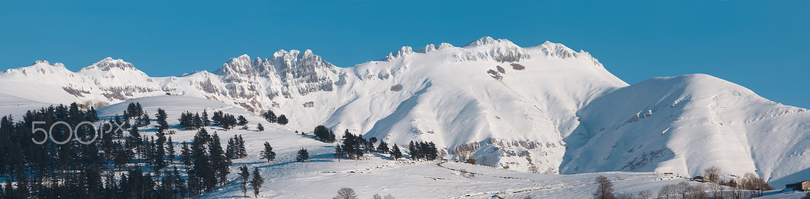 Canon EOS 70D + Sigma 50-200mm F4-5.6 DC OS HSM sample photo. Snowy mountains panorama photography