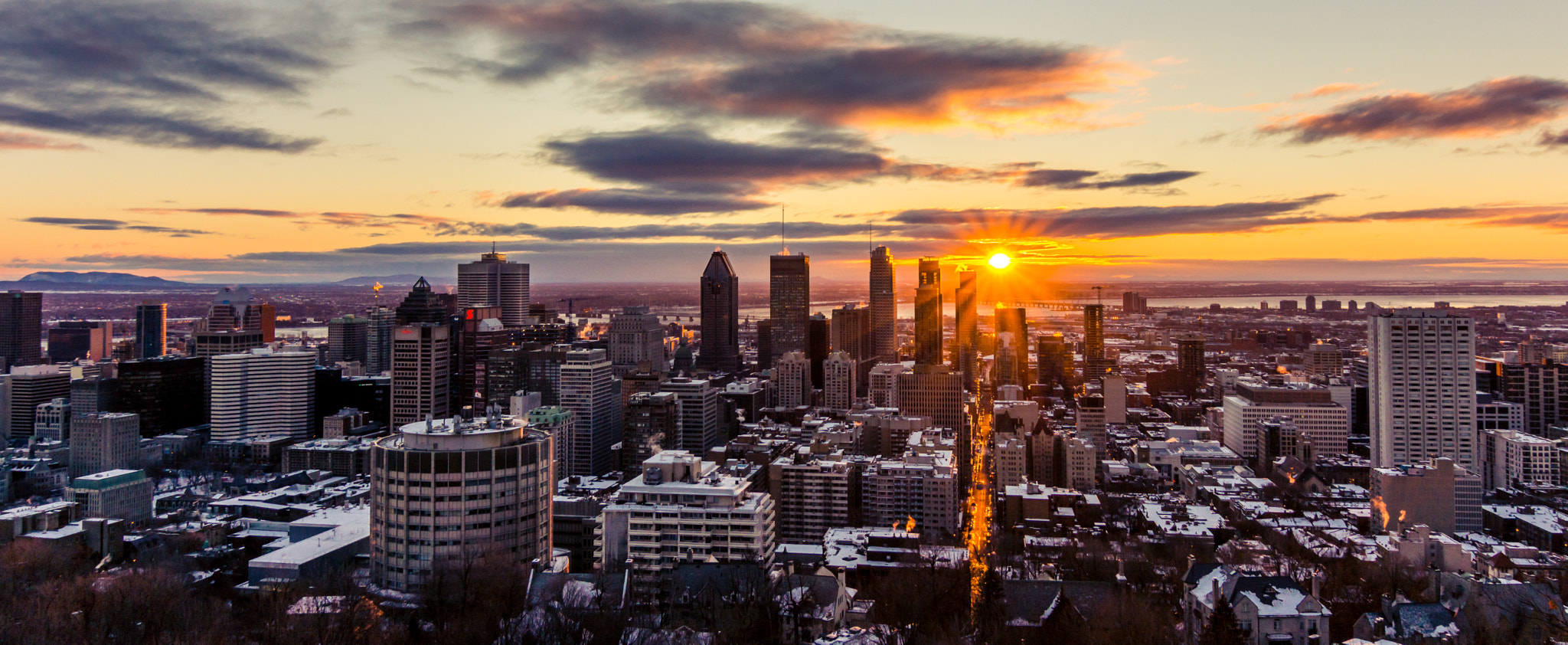 Sony SLT-A65 (SLT-A65V) + 20mm F2.8 sample photo. Montreal on the christmas morning photography