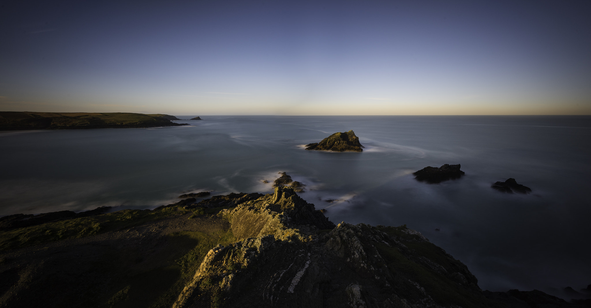 Nikon AF-S Nikkor 17-35mm F2.8D ED-IF sample photo. The goose & west pentire | © alastair scarlett photography