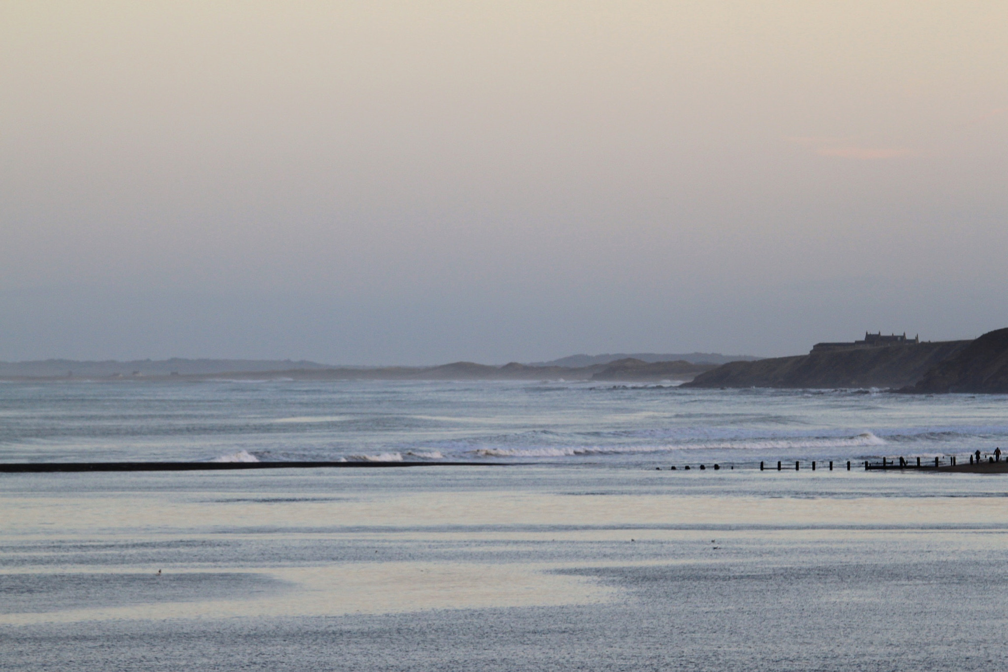Canon EOS 500D (EOS Rebel T1i / EOS Kiss X3) + Canon EF 70-200mm F4L IS USM sample photo. Winter sea photography