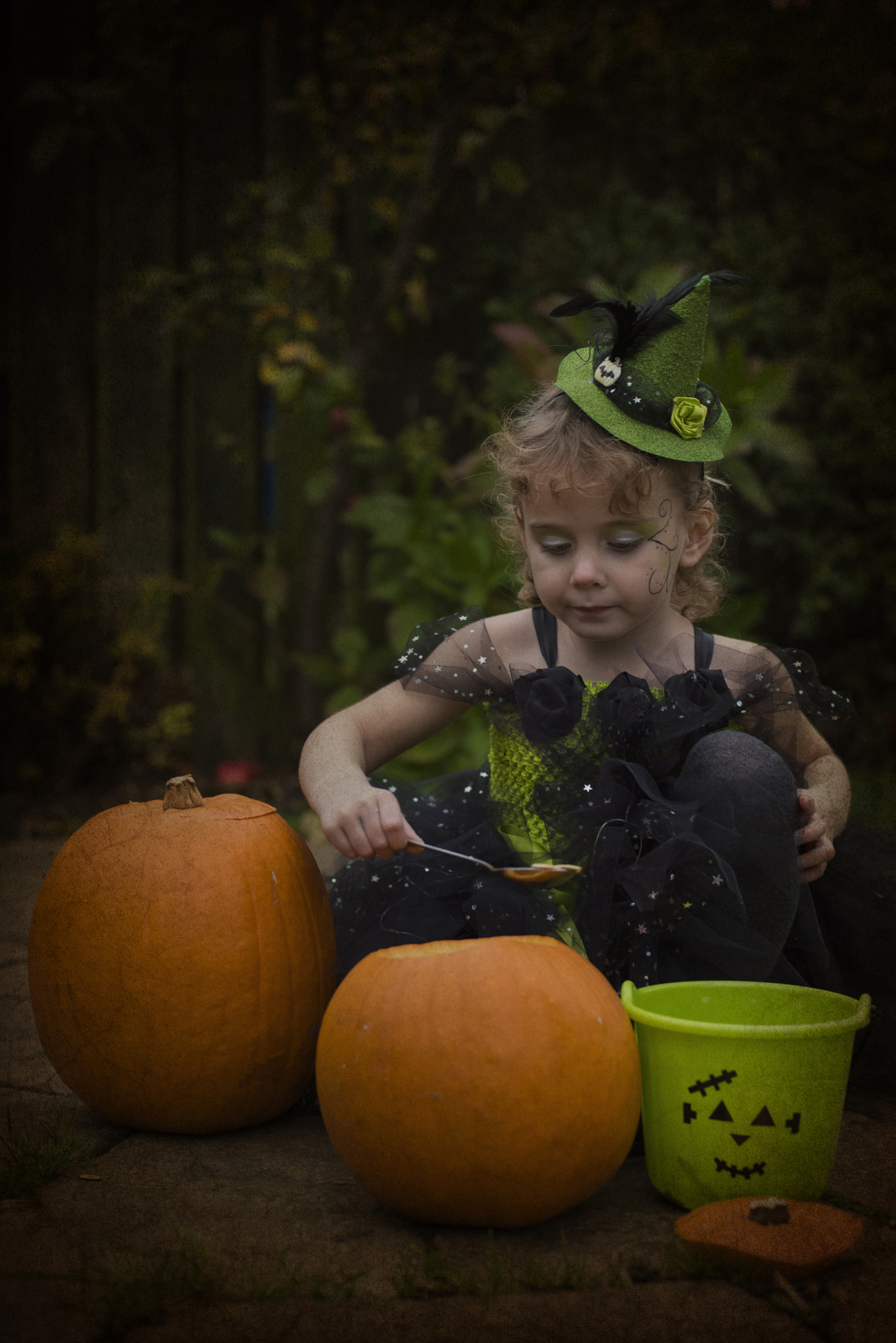 Nikon D810 + Nikon AF Nikkor 50mm F1.4D sample photo. Happy halloween photography