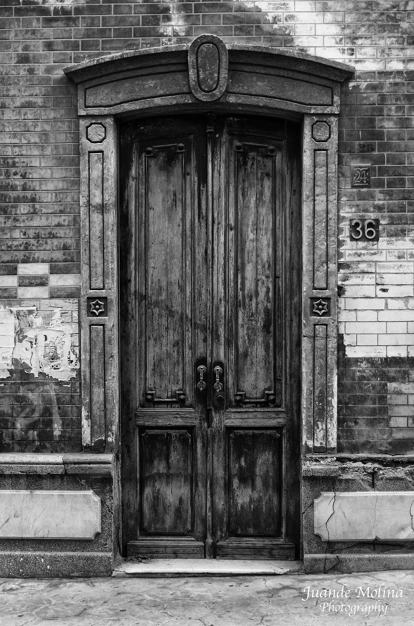 Sigma 28-300mm F3.5-6.3 DG Macro sample photo. Entrada al pasado. entry to the past photography