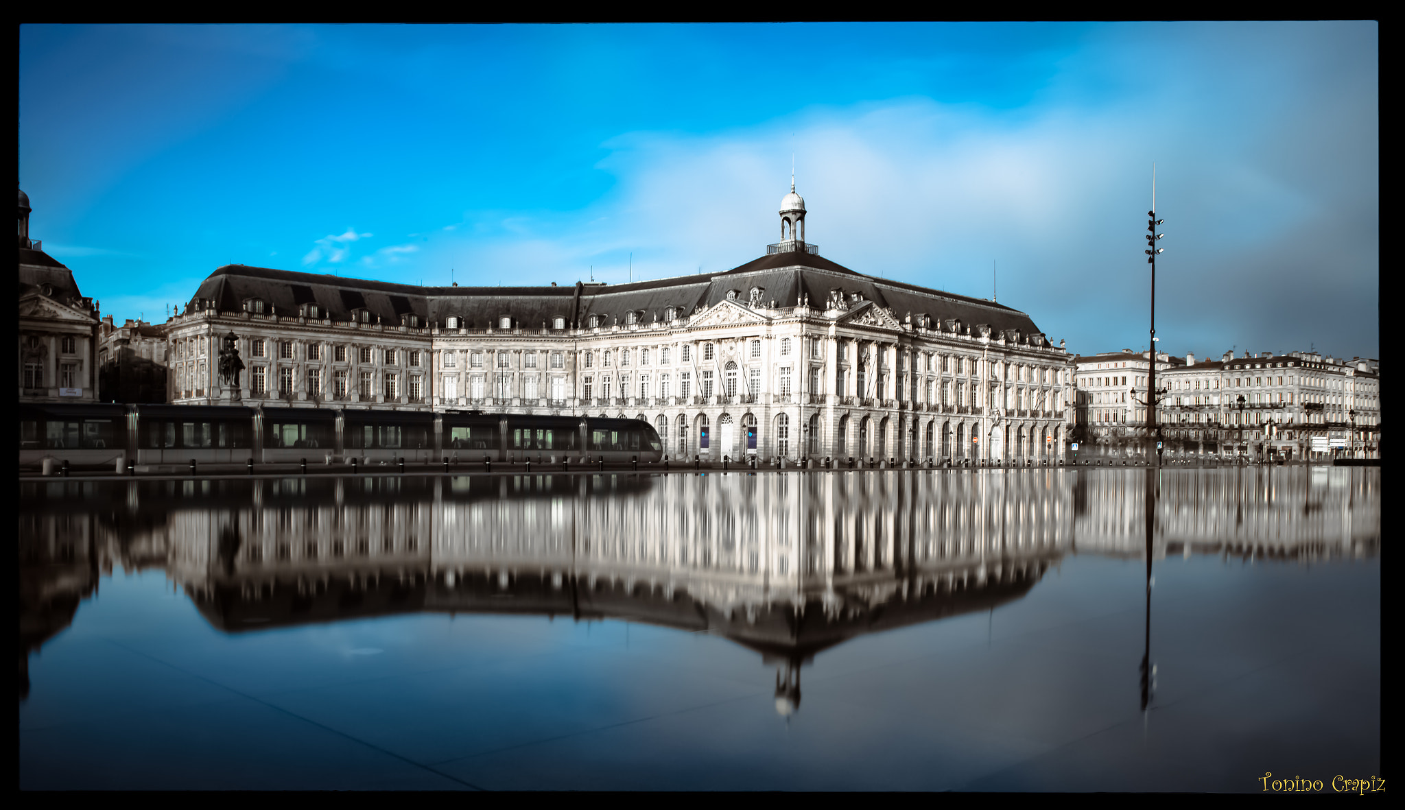 EF28-70mm f/2.8L USM sample photo. Place de la bourse miroir d'eau à bordeaux photography