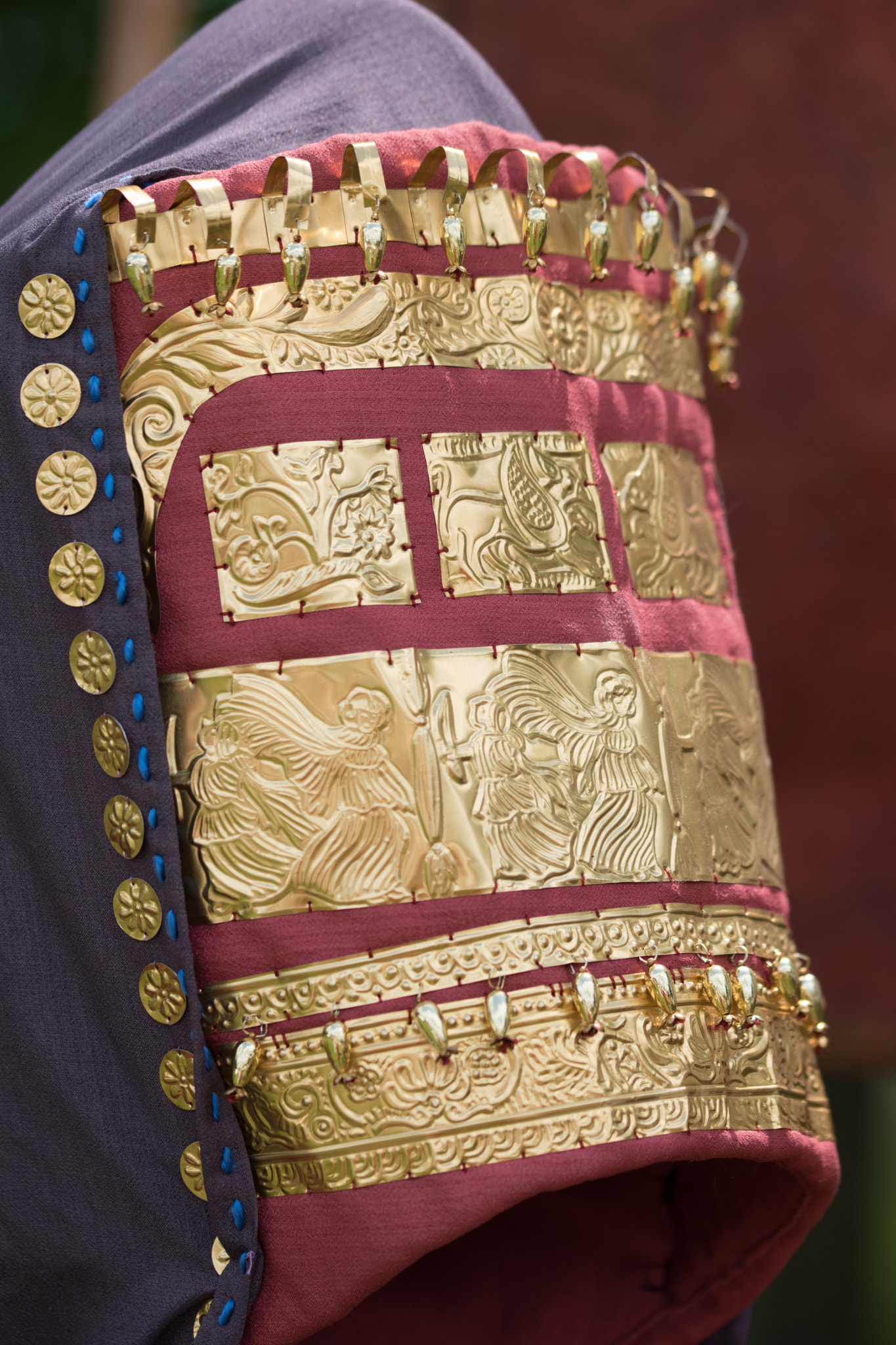 Sigma 105mm F2.8 EX DG OS HSM sample photo. Scythian headdress photography