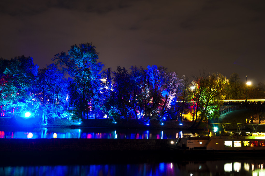 Nikon AF-S Nikkor 16-35mm F4G ED VR sample photo. Night light photography