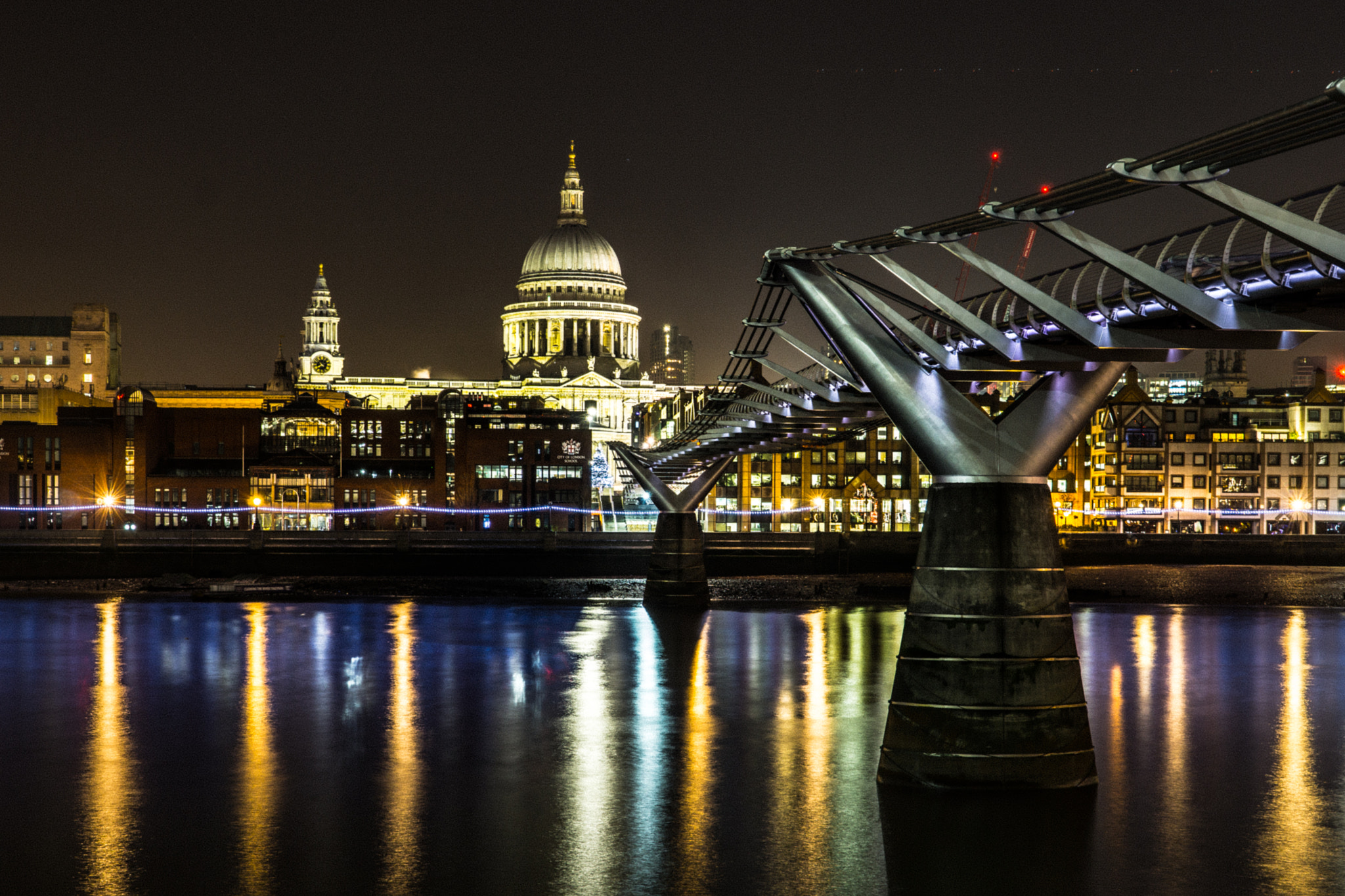 Sony a6000 + Sony Vario Tessar T* FE 24-70mm F4 ZA OSS sample photo. St pauls high def photography