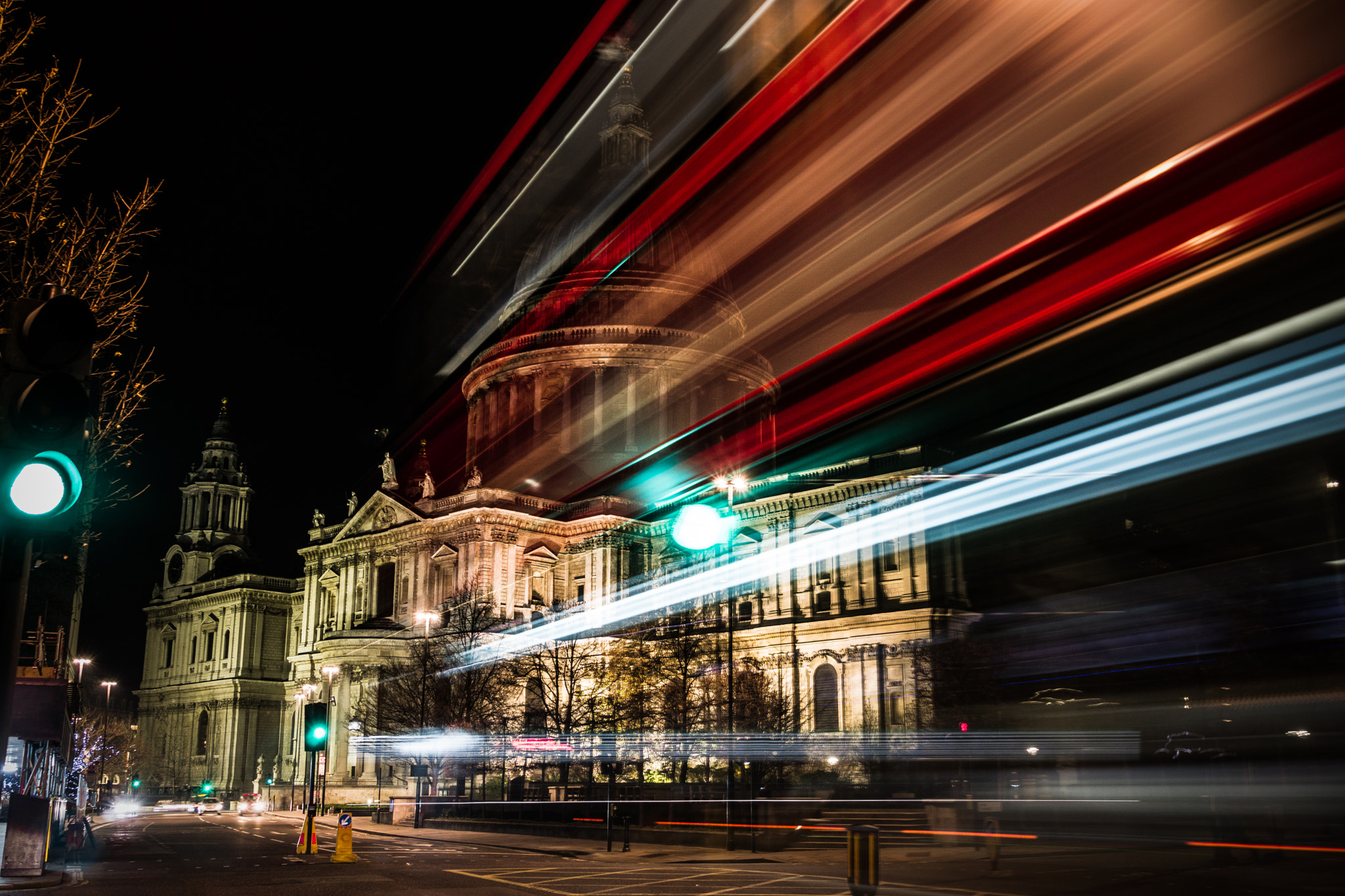 Sony a6000 + Sony Vario Tessar T* FE 24-70mm F4 ZA OSS sample photo. St pauls ghost bus photography