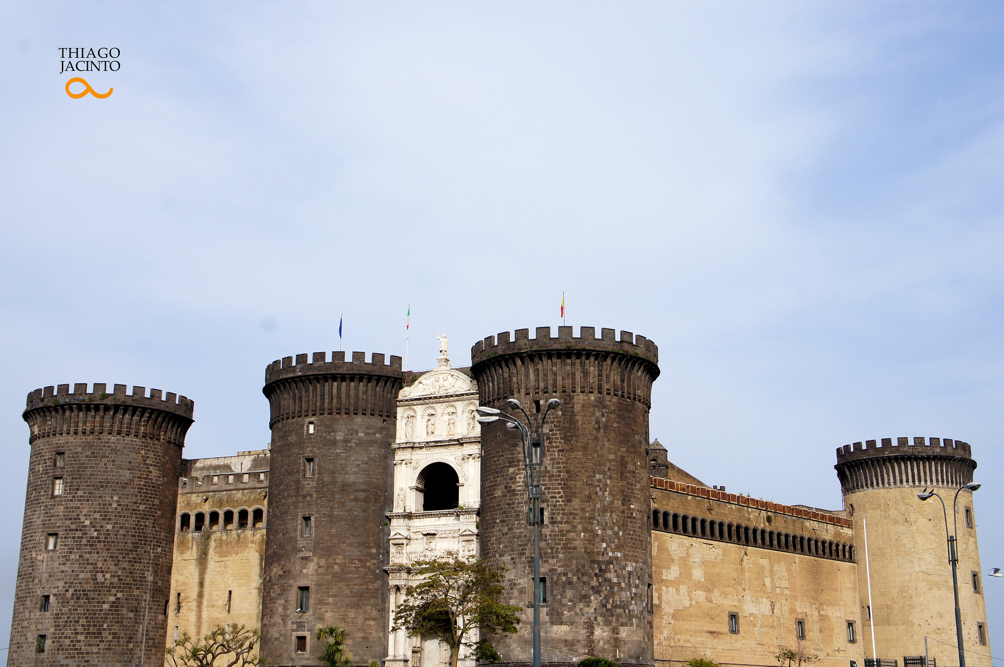 Tamron 18-200mm F3.5-6.3 Di III VC sample photo. Il castello nuovo photography