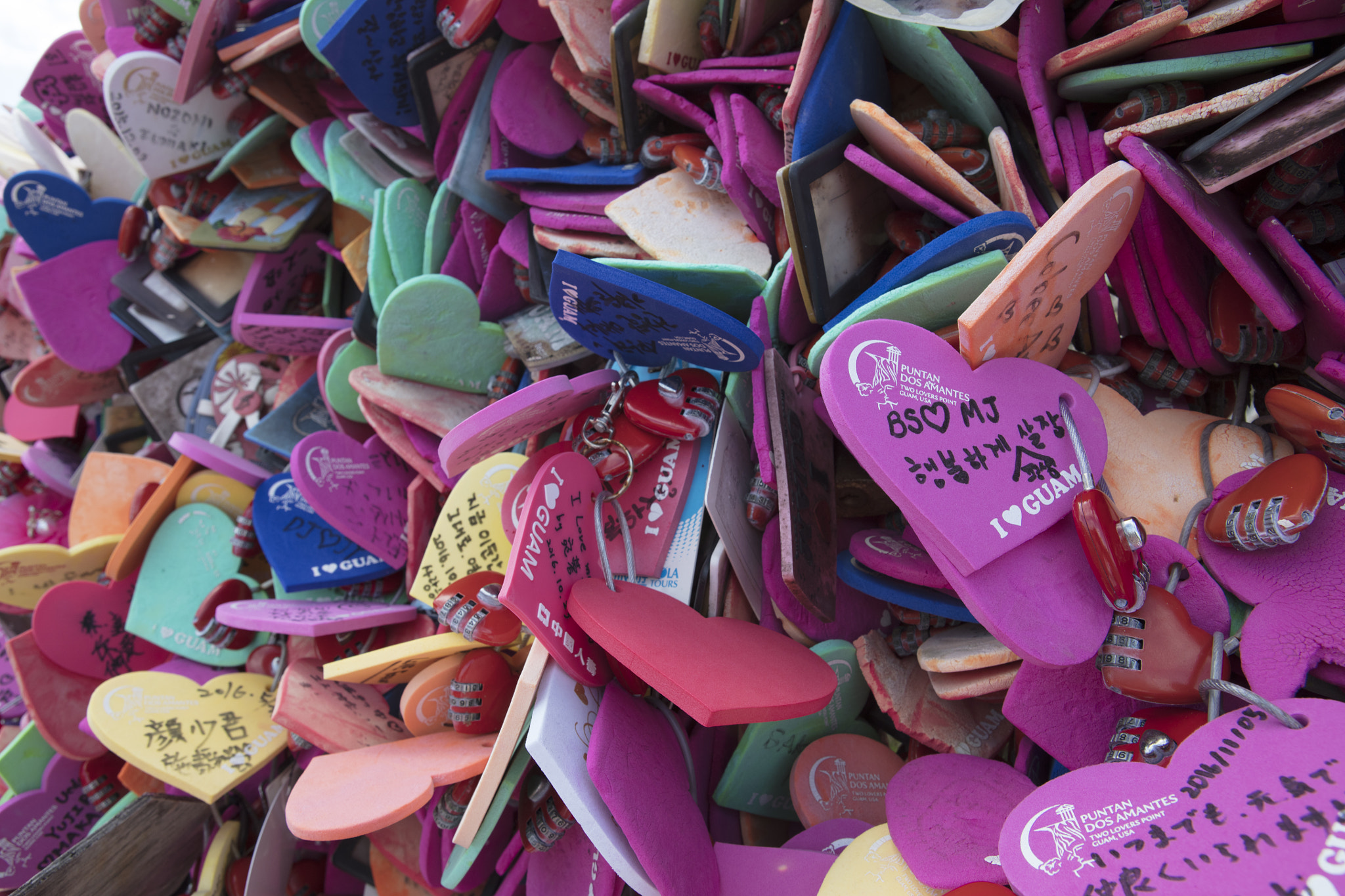 Canon EOS 5DS R sample photo. Locked hearts photography