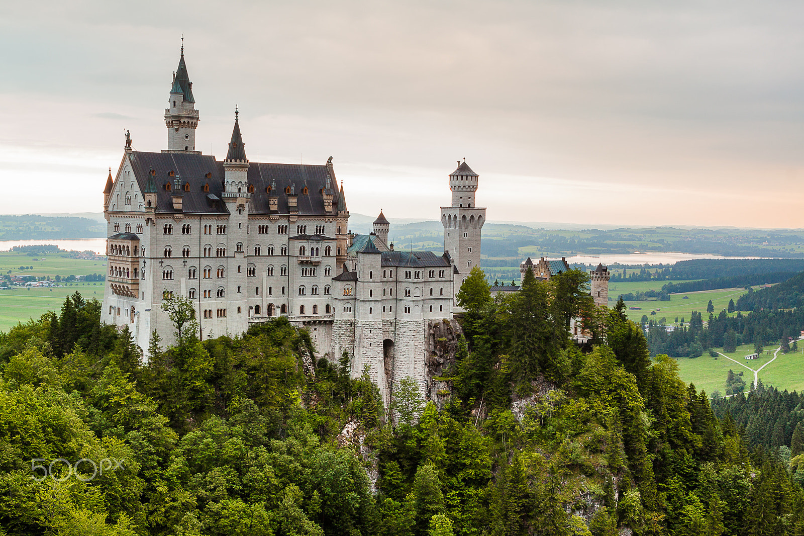 Canon EOS 500D (EOS Rebel T1i / EOS Kiss X3) sample photo. Neuschwanstein castle photography