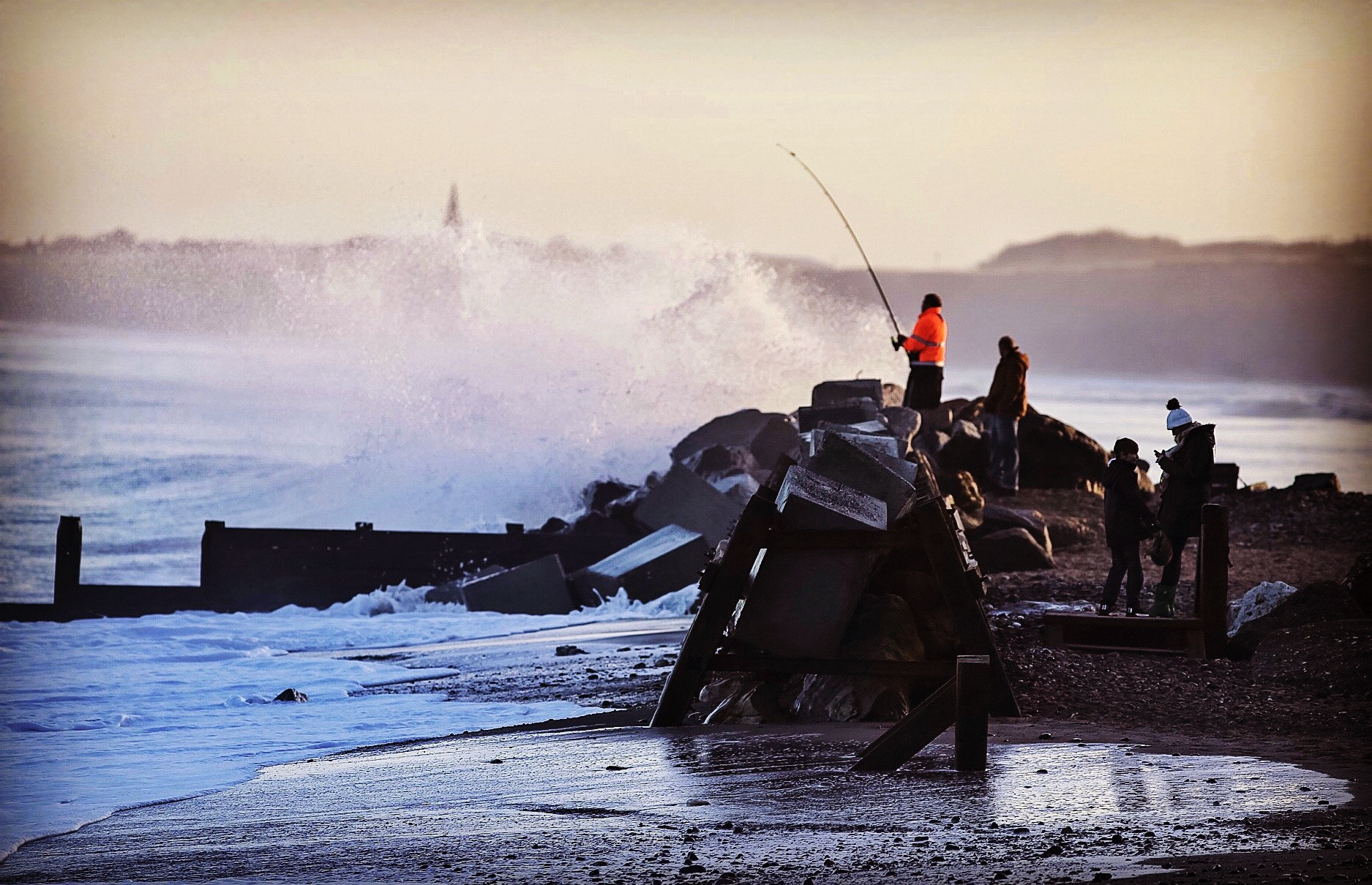 Canon EOS 6D + Canon EF 300mm F4L IS USM sample photo. Rough seas photography