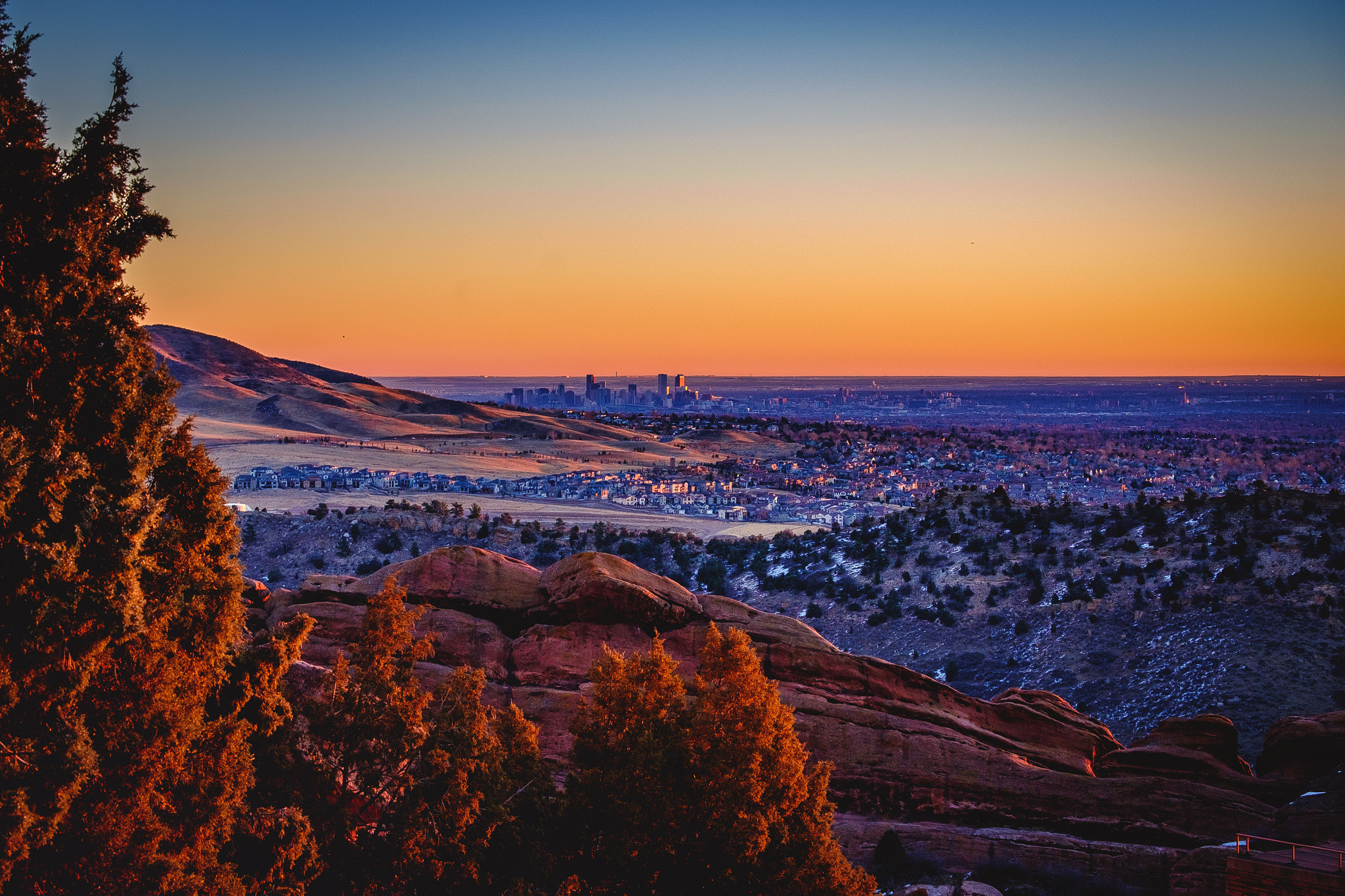 Fujifilm X-T1 + Fujifilm XC 50-230mm F4.5-6.7 OIS II sample photo. Red rocks sunrise photography