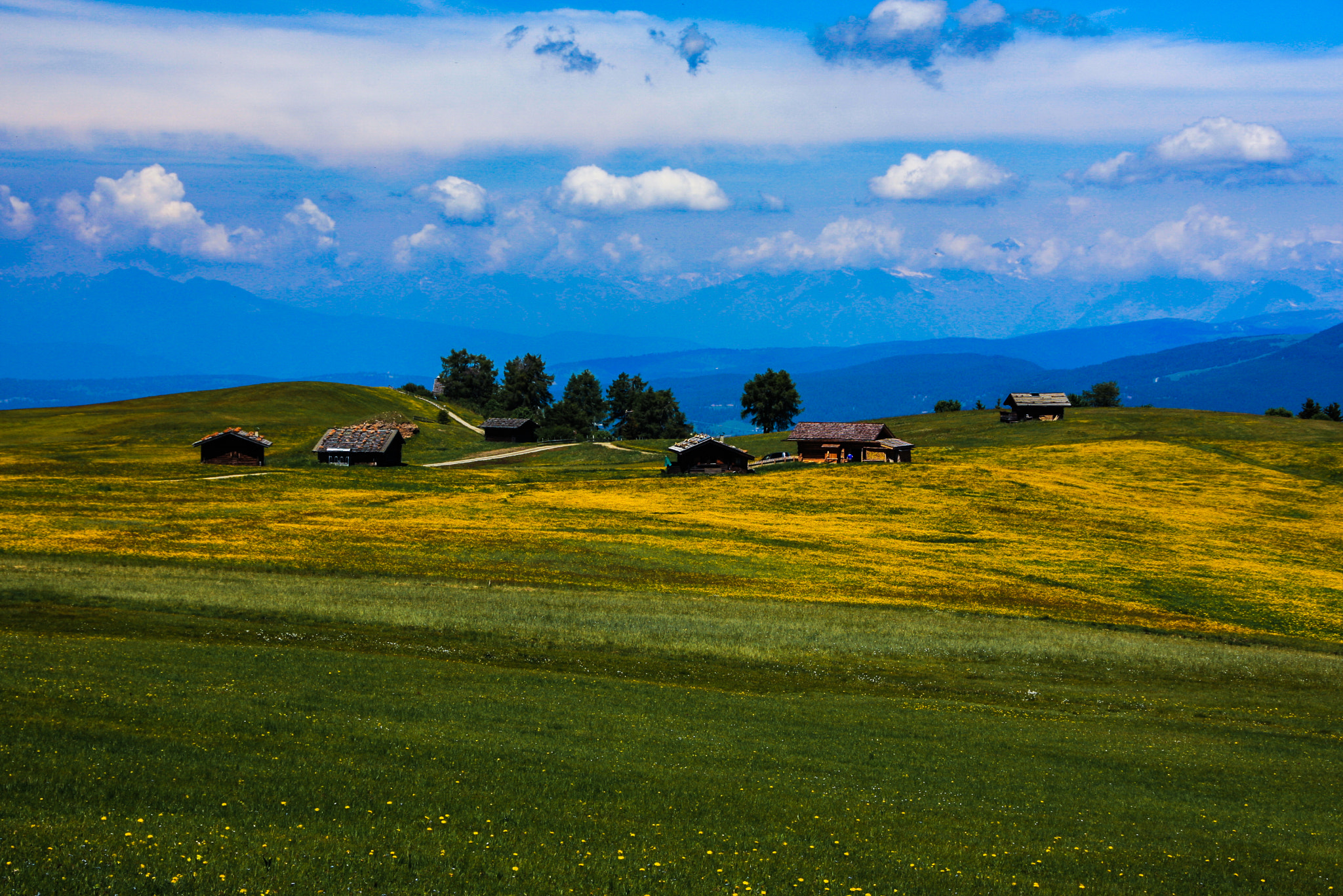Canon EOS 40D + Sigma 18-250mm F3.5-6.3 DC OS HSM sample photo. Farm in the dolomites of italy photography