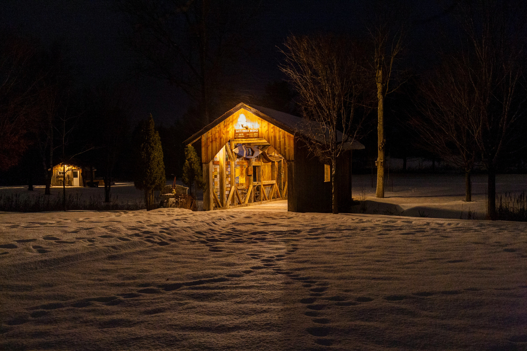 Canon EF 16-35mm F4L IS USM sample photo. The old covered bridge photography