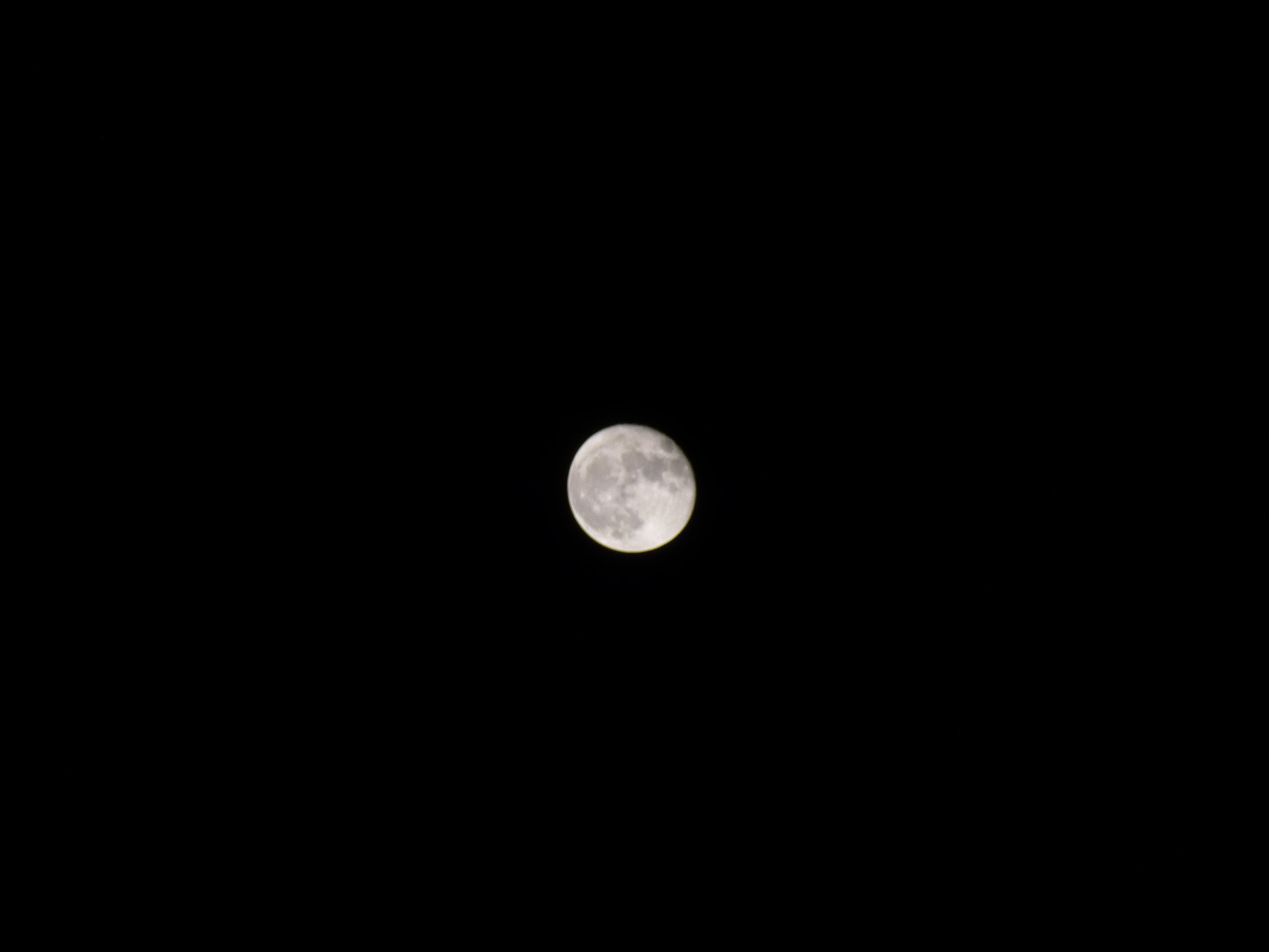 Panasonic Lumix DMC-ZS15 (Lumix DMC-TZ25) sample photo. Big moon photography